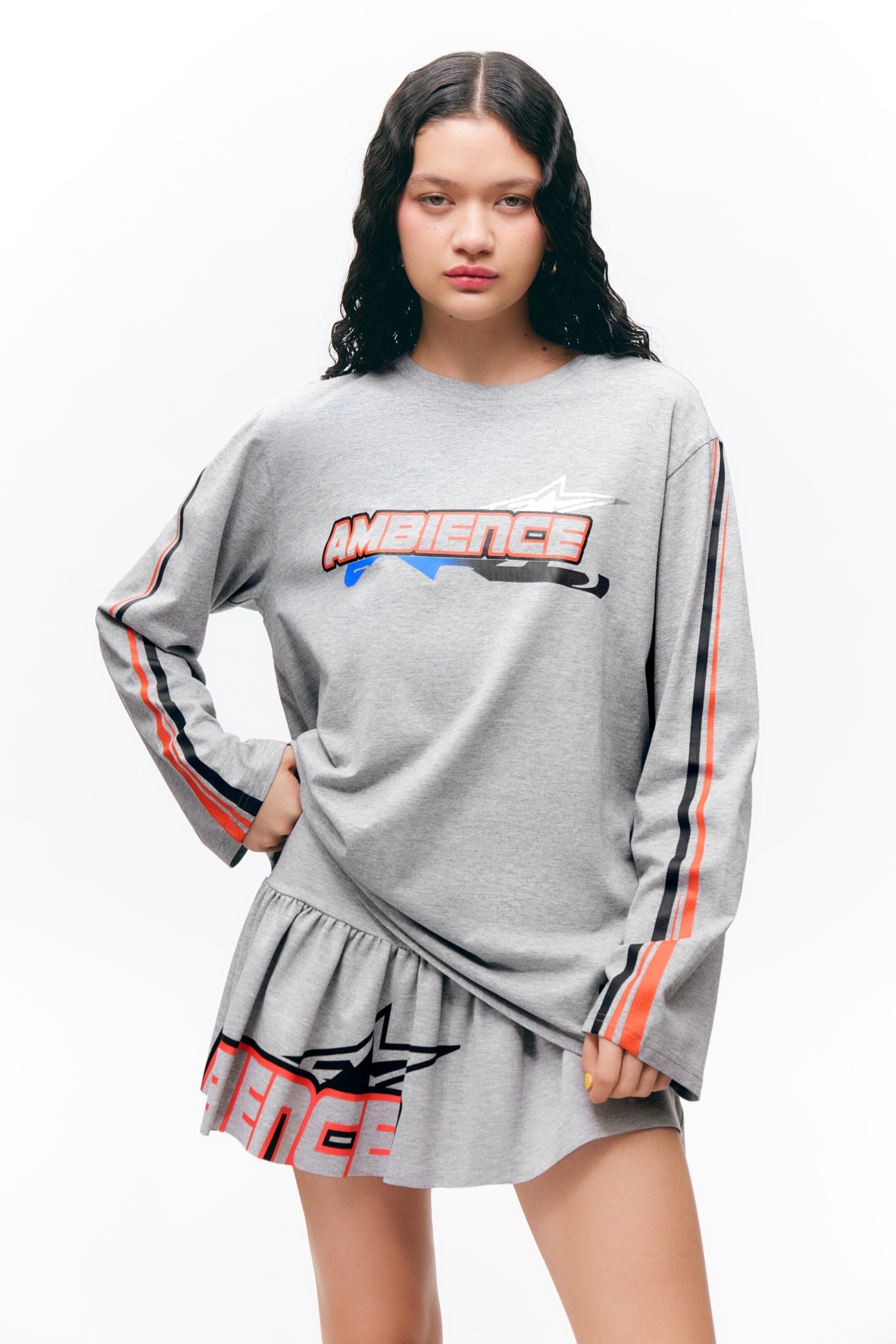 Zobacz większy obraz: Obszerna sukienka T-shirtowa z długim rękawem - Grey - Ambience - ONA | H&M PL 2