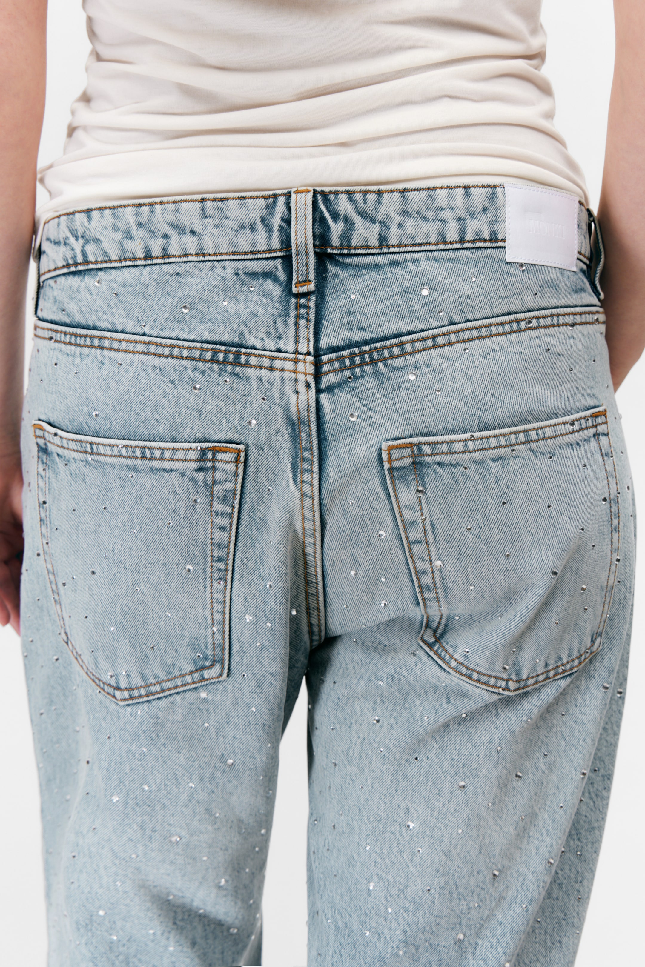 Zobrazit větší obrázek: Paz Mid Straight Embellished Jeans - Venice Blue - světle modrá - ŽENY | H&M CZ 4