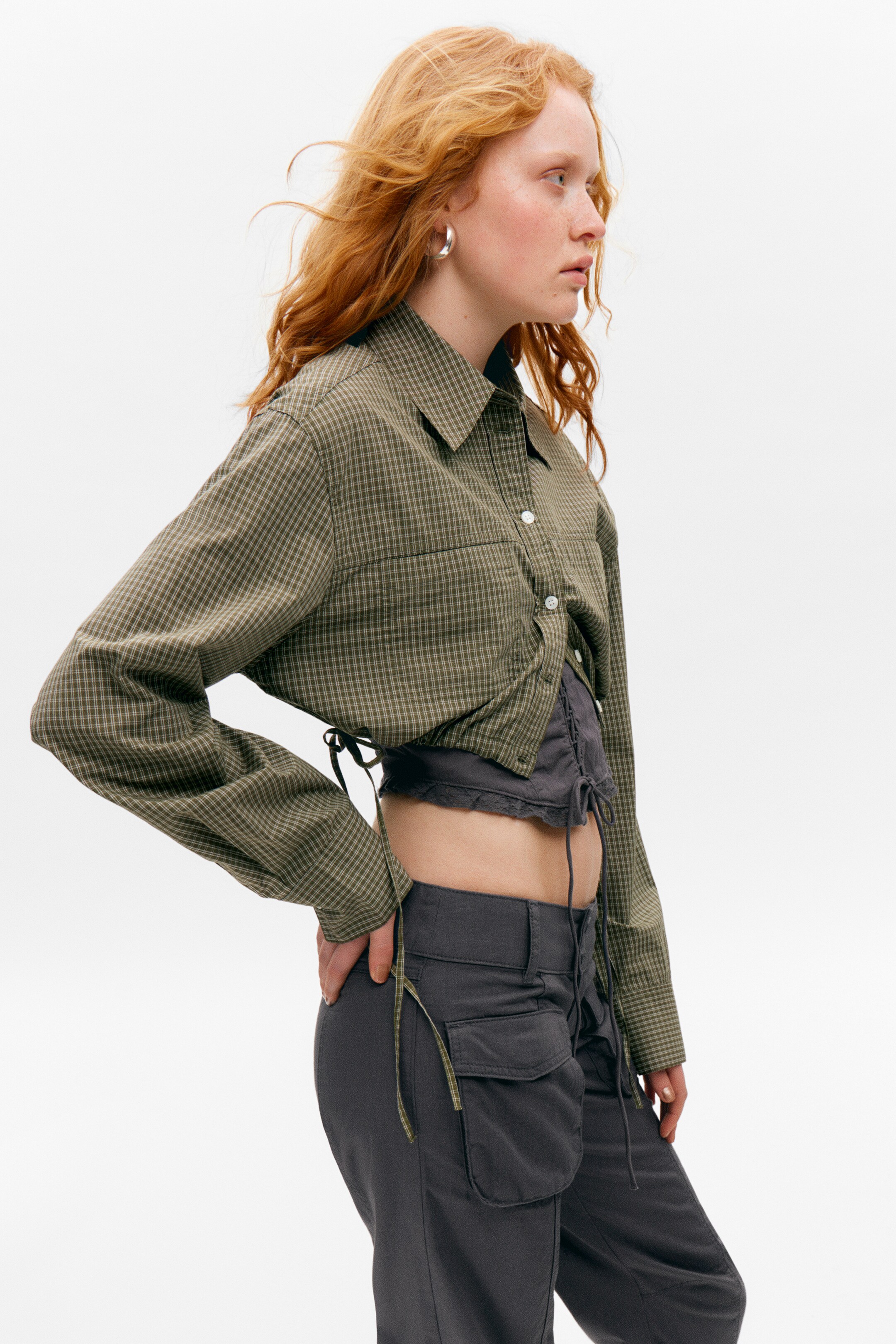 View larger image: Cropped Loose Cargo Shirt - Checked Dark Khaki Green - Ladies | H&M GB 3