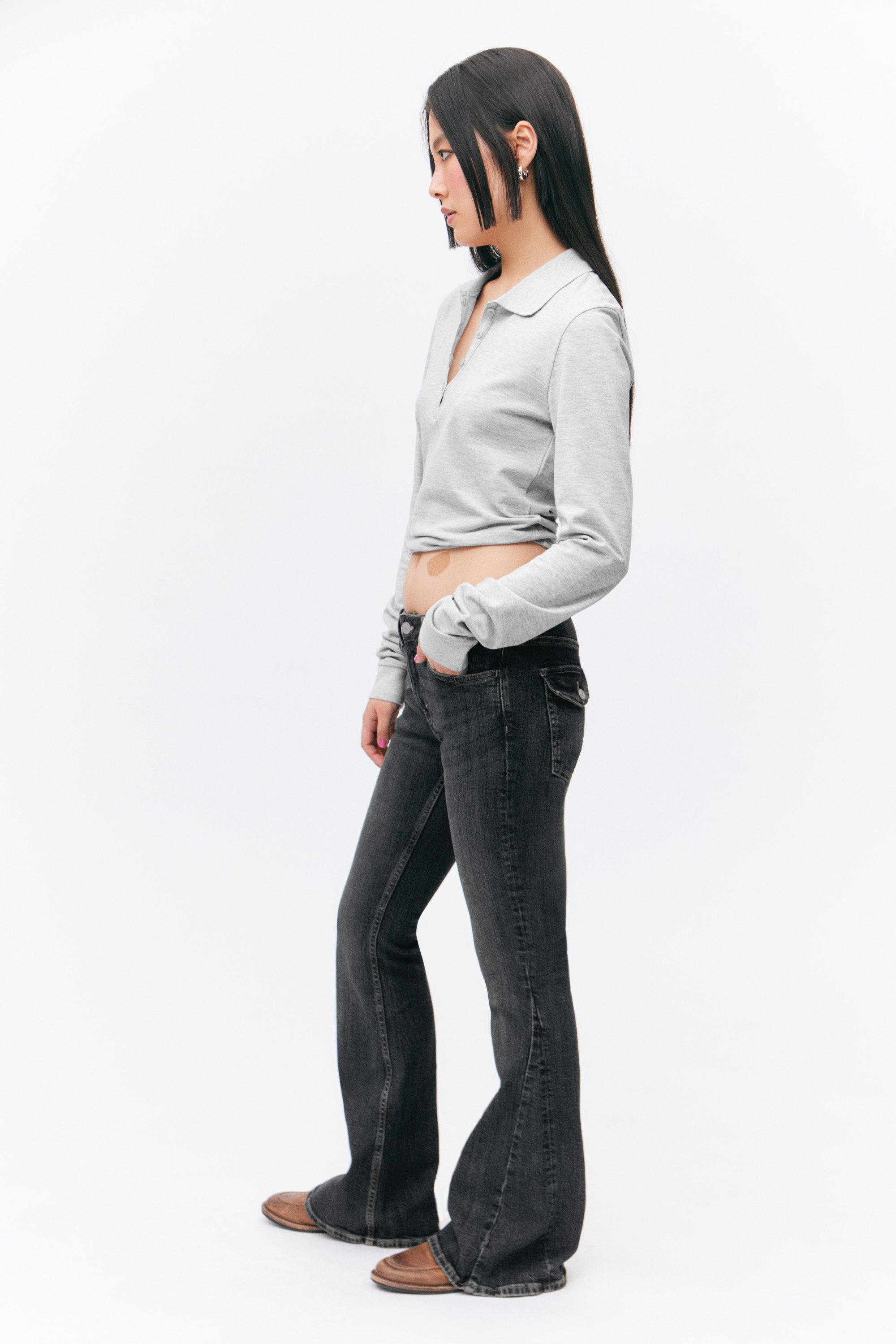 Blå - Cheri utsvängda jeans med låg midja - 2