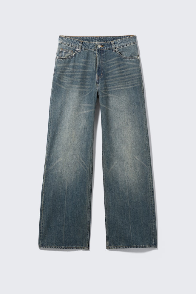 Niedrige, lockere Jeans "Naoki" - Nikki Blau - 1