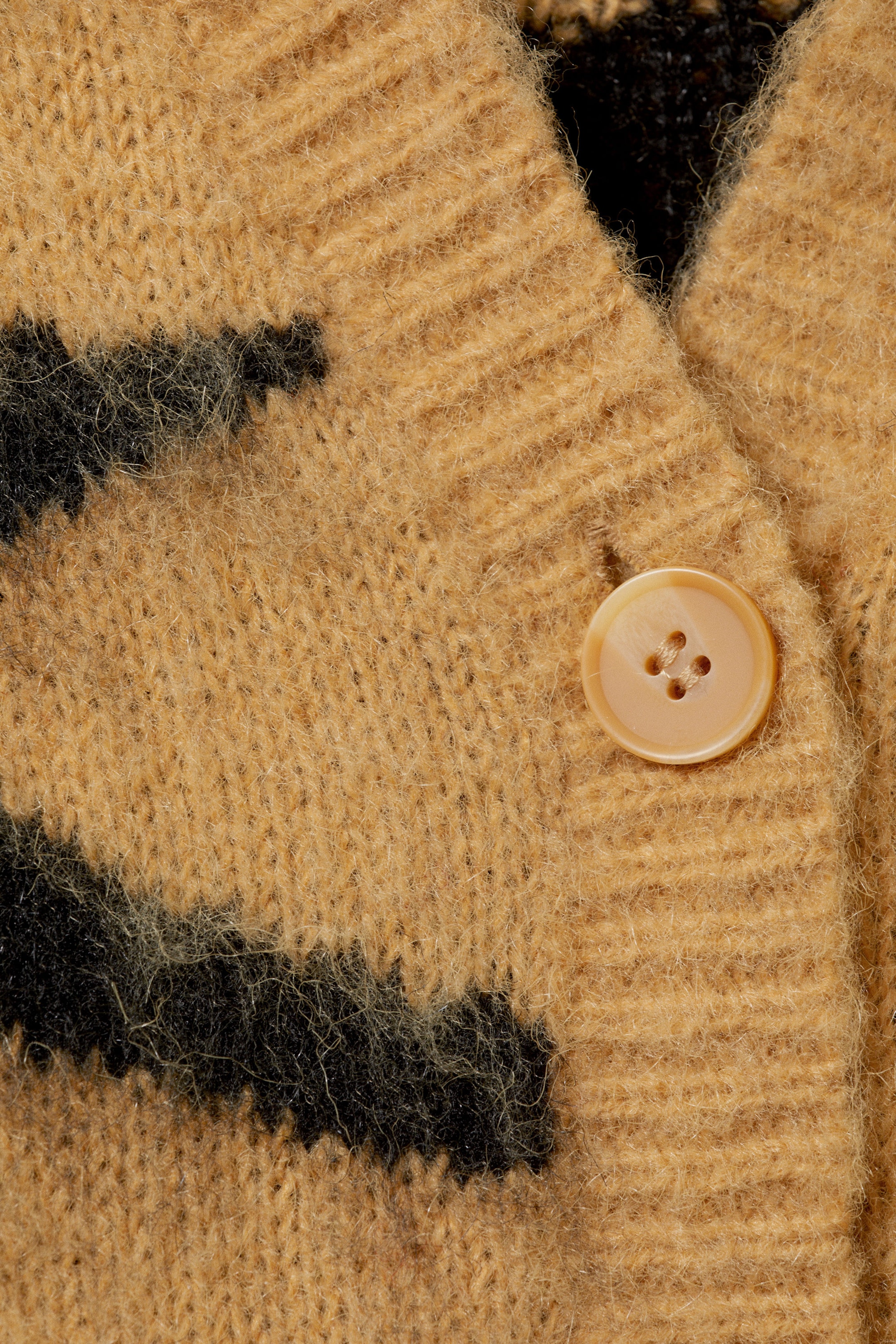 Tiger-striped - Fluffy knit cardigan - 1