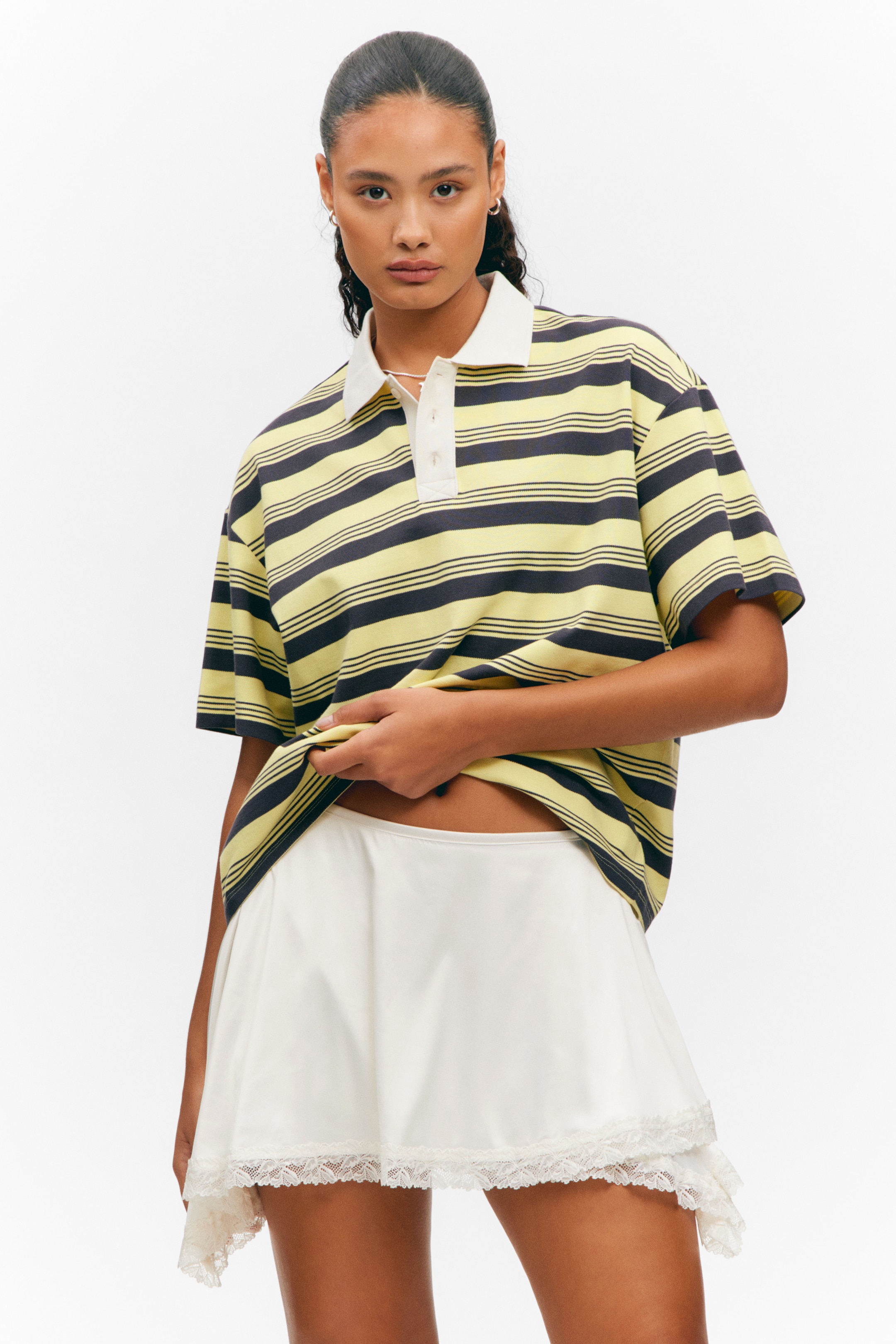 Zobacz większy obraz: Top polo w paski Relaxed Fit - Żółto-czarne paski - ONA | H&M PL 1