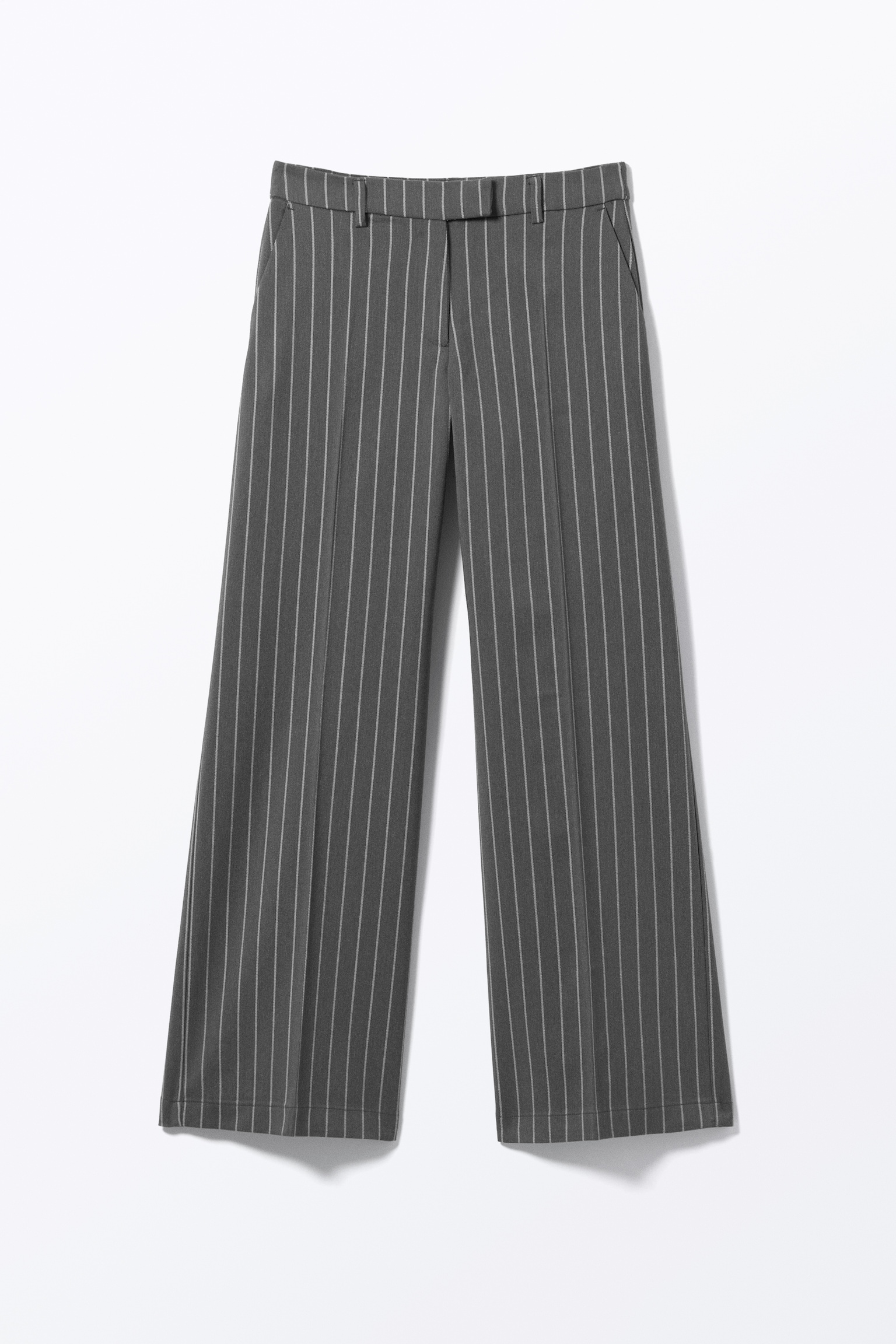 Tief geschnittene Bundfaltenhose aus Anzugstoff - Dunkelgrau gestreift/Blasses Beige/Dunkelgrau/Schwarz - 2