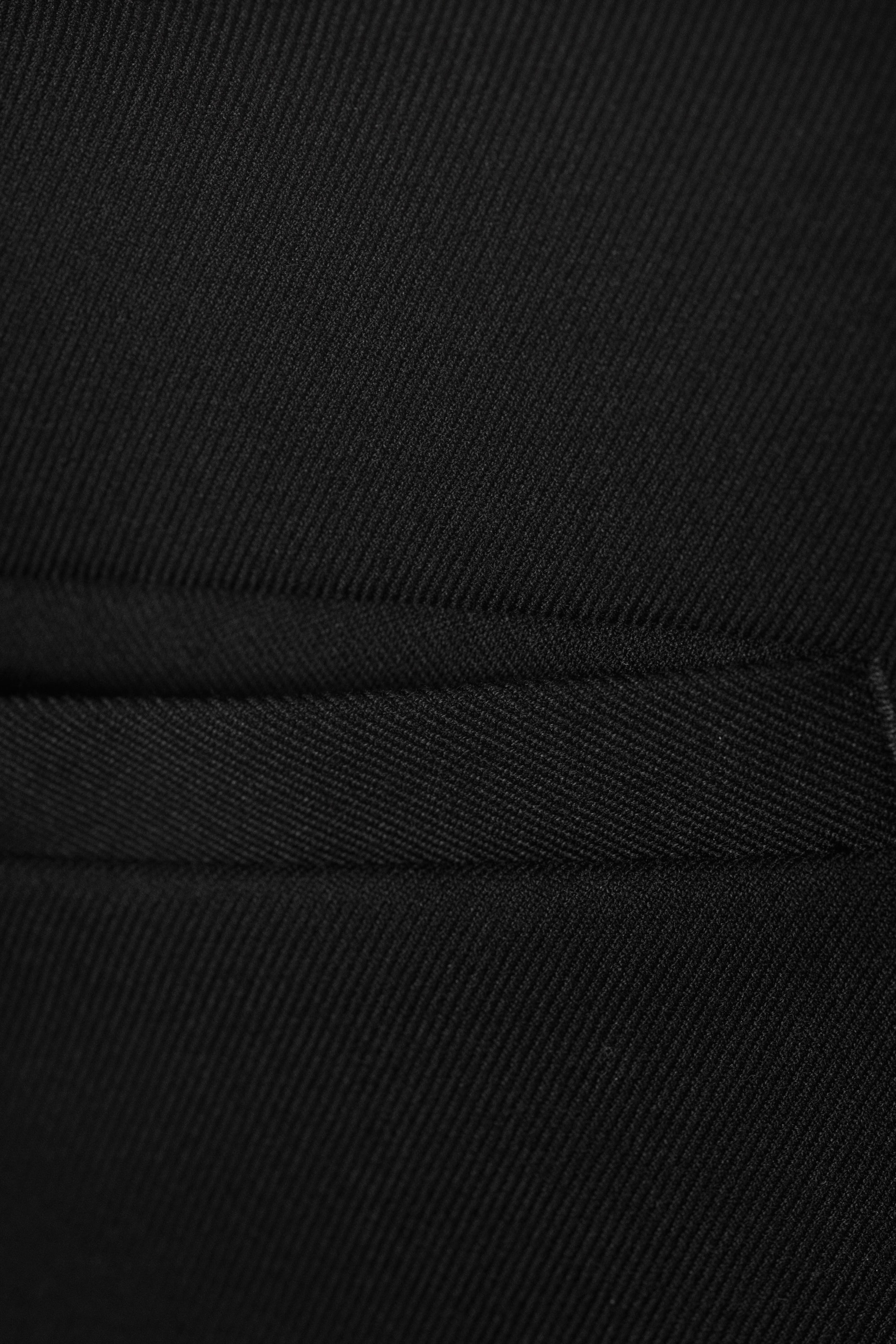 Svart - Kort kostymkjol med låg midja - 4