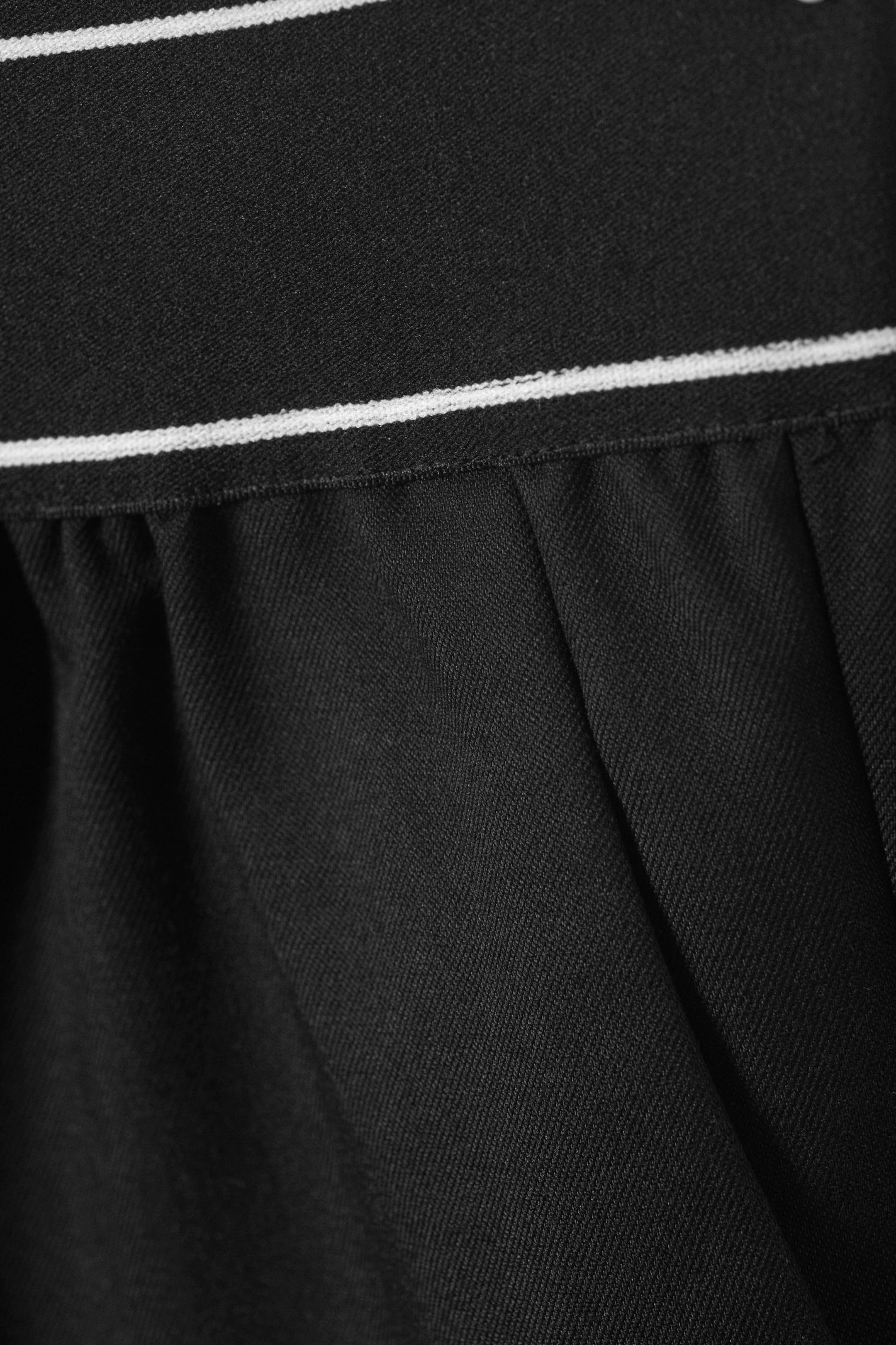 Black - Loose Elastic Suiting Trousers - 5
