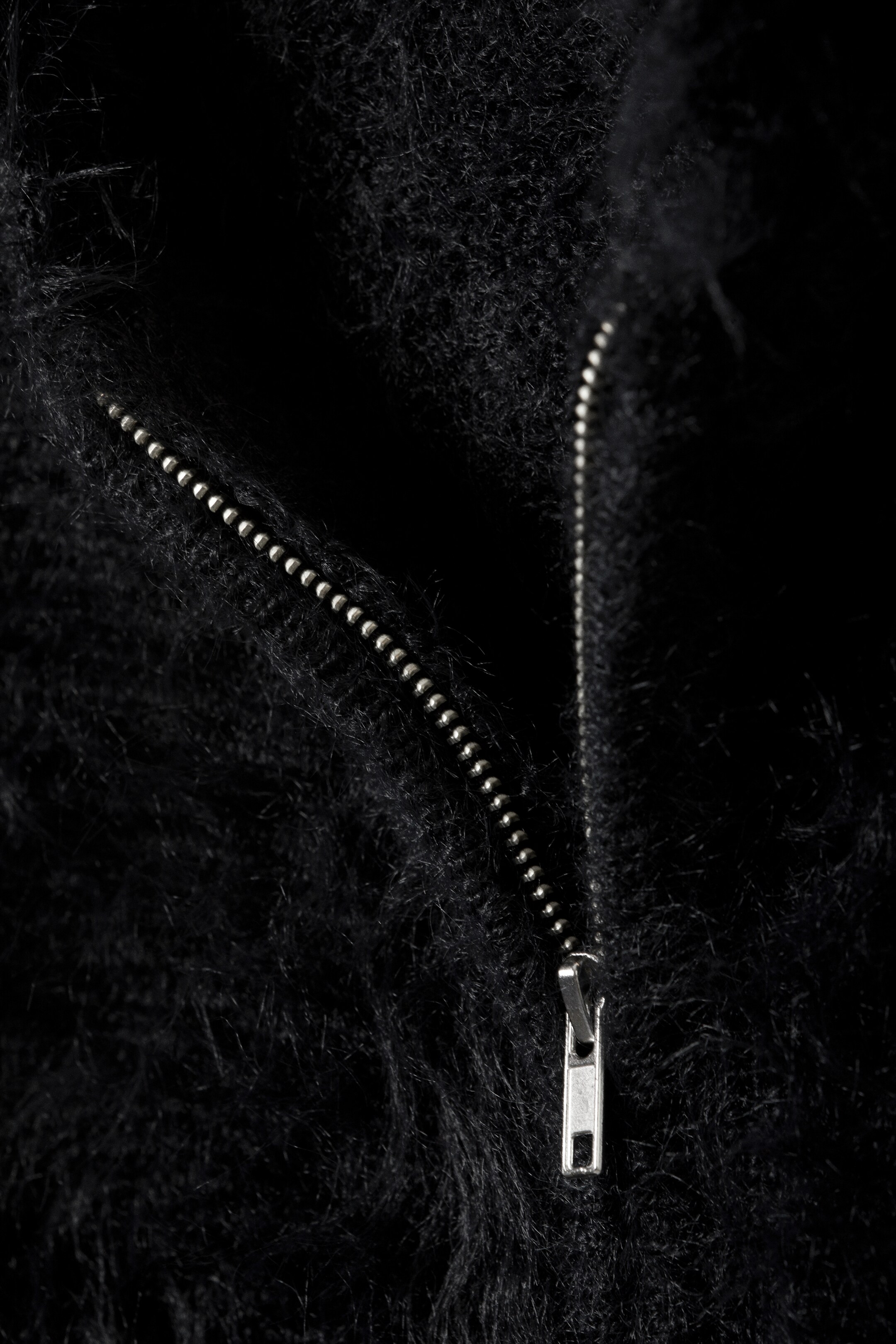 Visa större bild: Hårig stickad zip-hoodie - Svart - DAM | H&M SE 2