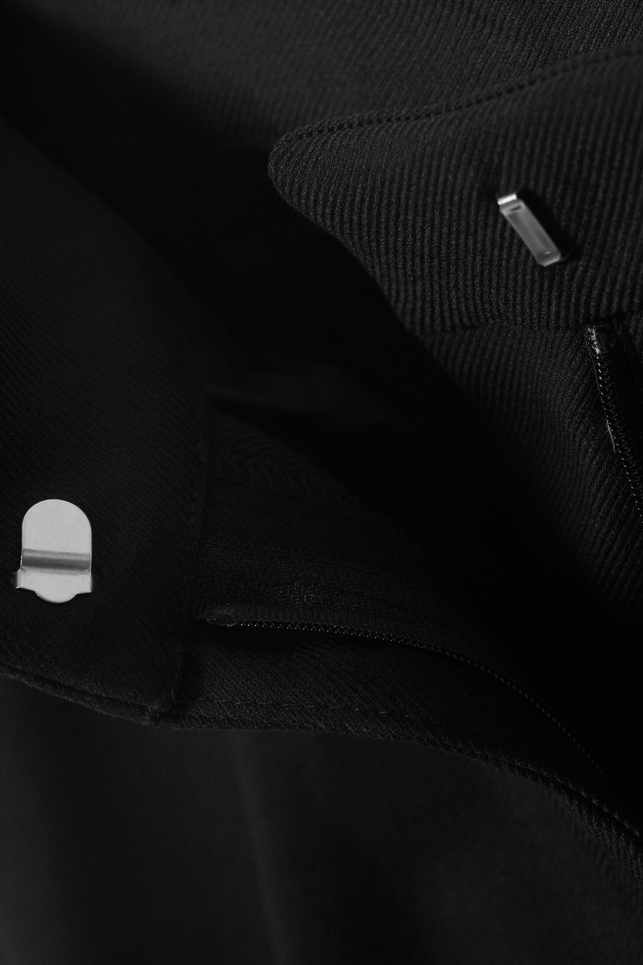 Black - Pleated High Waist Wide Leg Suiting Trousers - 6