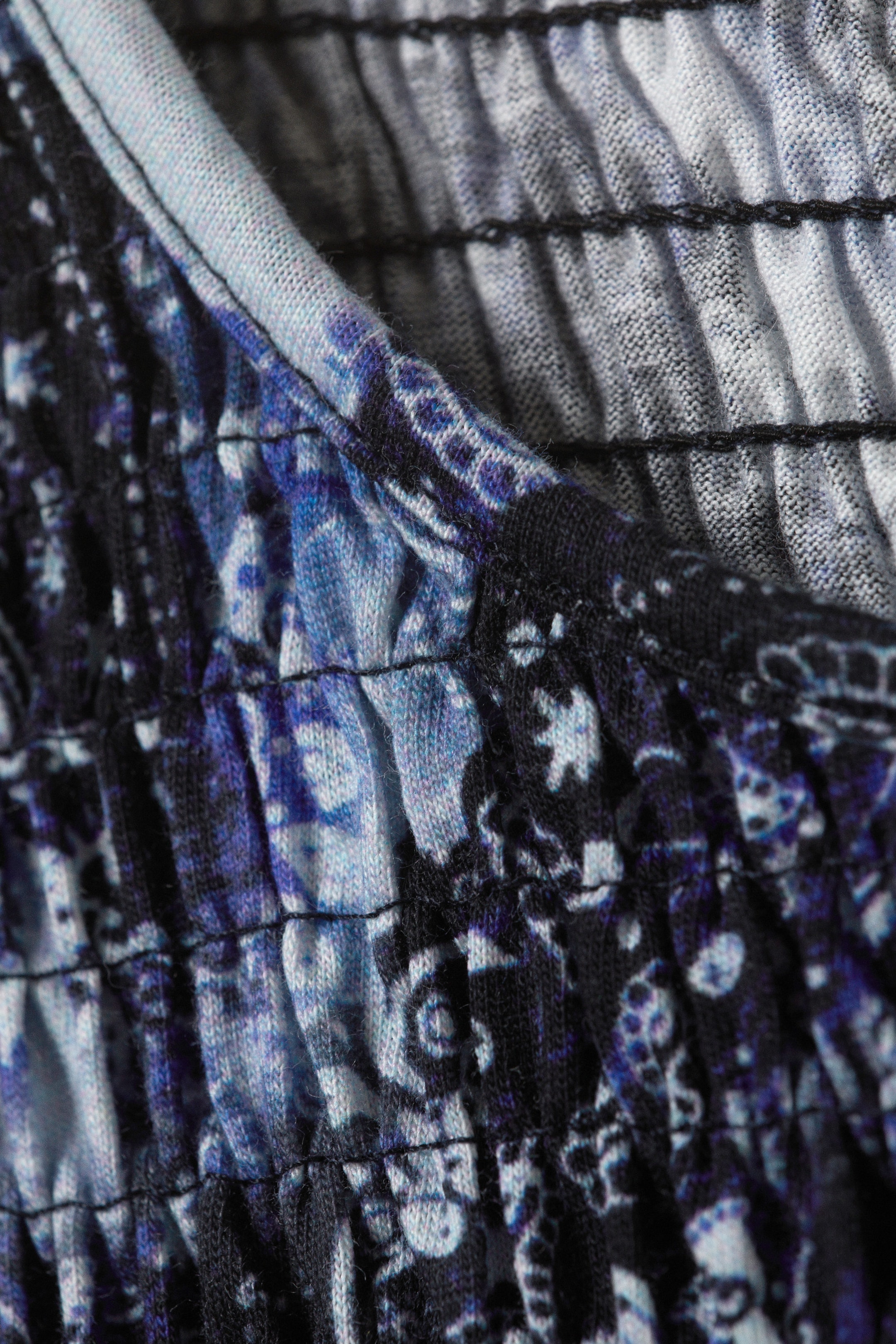 Blau / Abstraktes Paisley - Gesmoktes Slim-Fit-Tanktop - 1
