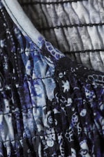Blå abstrakt paisley - Smockad figurnära tanktop - 1