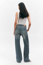 Nikki Blue - Naoki Low Loose Jeans - 4