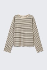 Schwarz gestreift - T-Shirt mit kastigem Ärmel - 3