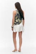 Dunkles Blumenmuster - Mesh-Tanktop mit Kordelzug - 3