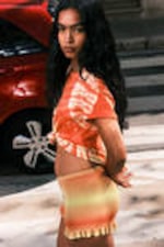 Orange & gul - Stickade dip-dye-minishorts med låg midja - 0