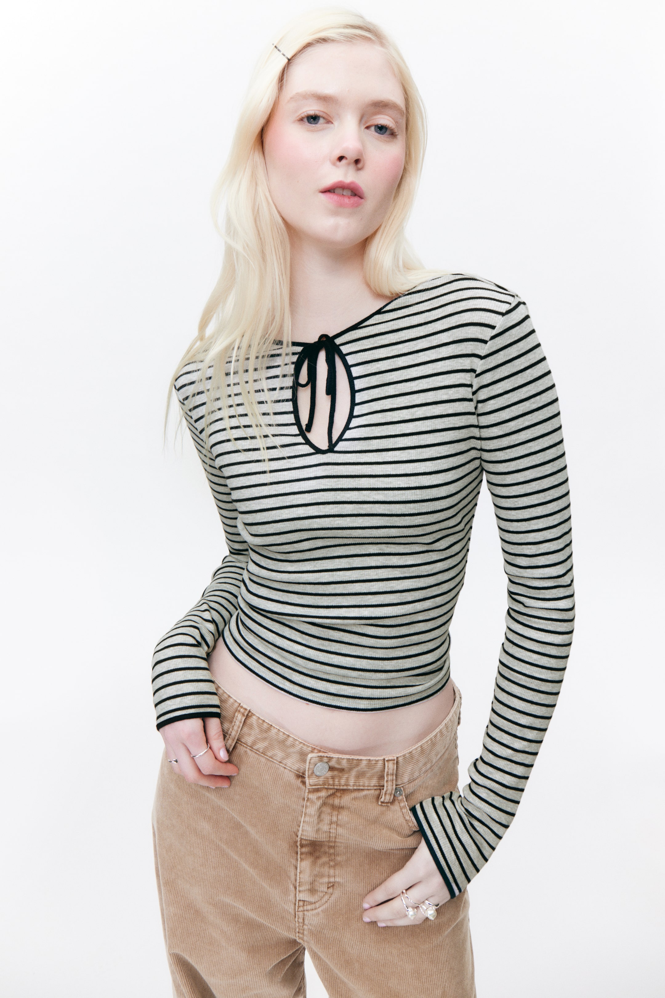 Größeres Bild anzeigen: Geripptes Longsleeve-Top mit Bindedetails - Grau meliert mit Streifen - Ladies | H&M AT 1