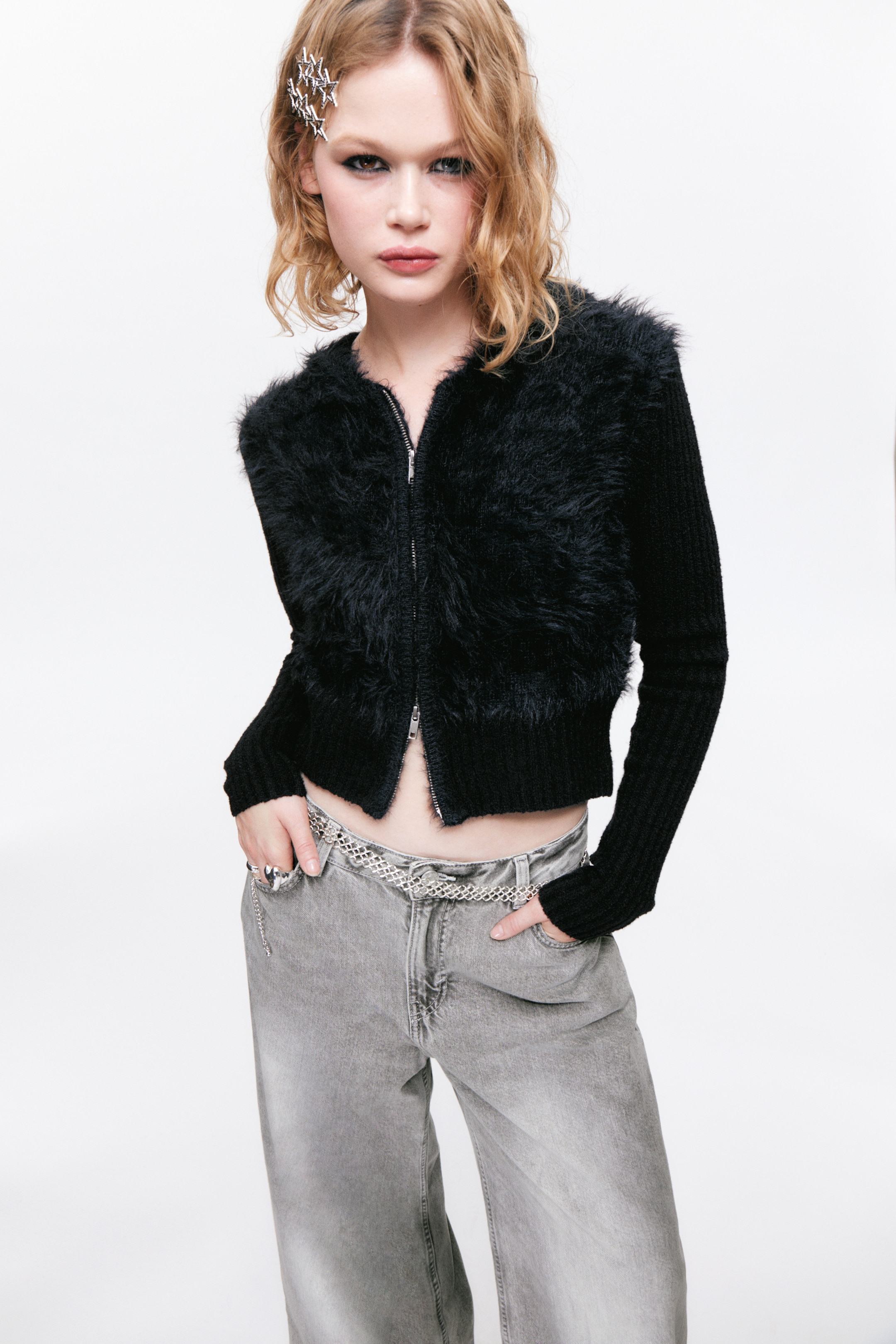 Größeres Bild ansehen: Flauschiger Zip-Hoodie aus Strick - Schwarz - Ladies | H&M DE 1