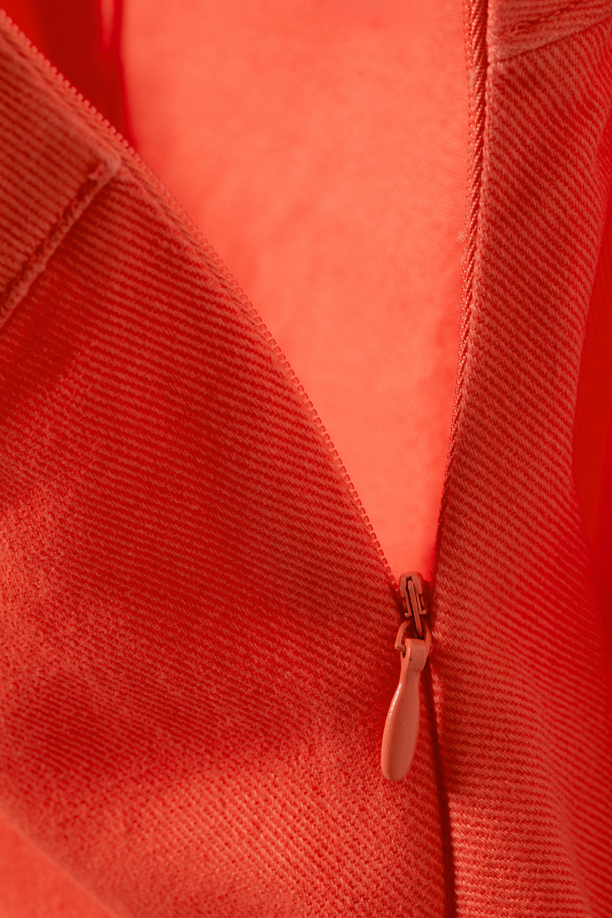 Light Red - Ausgefranster, asymmetrischer Minirock aus Twill - 5