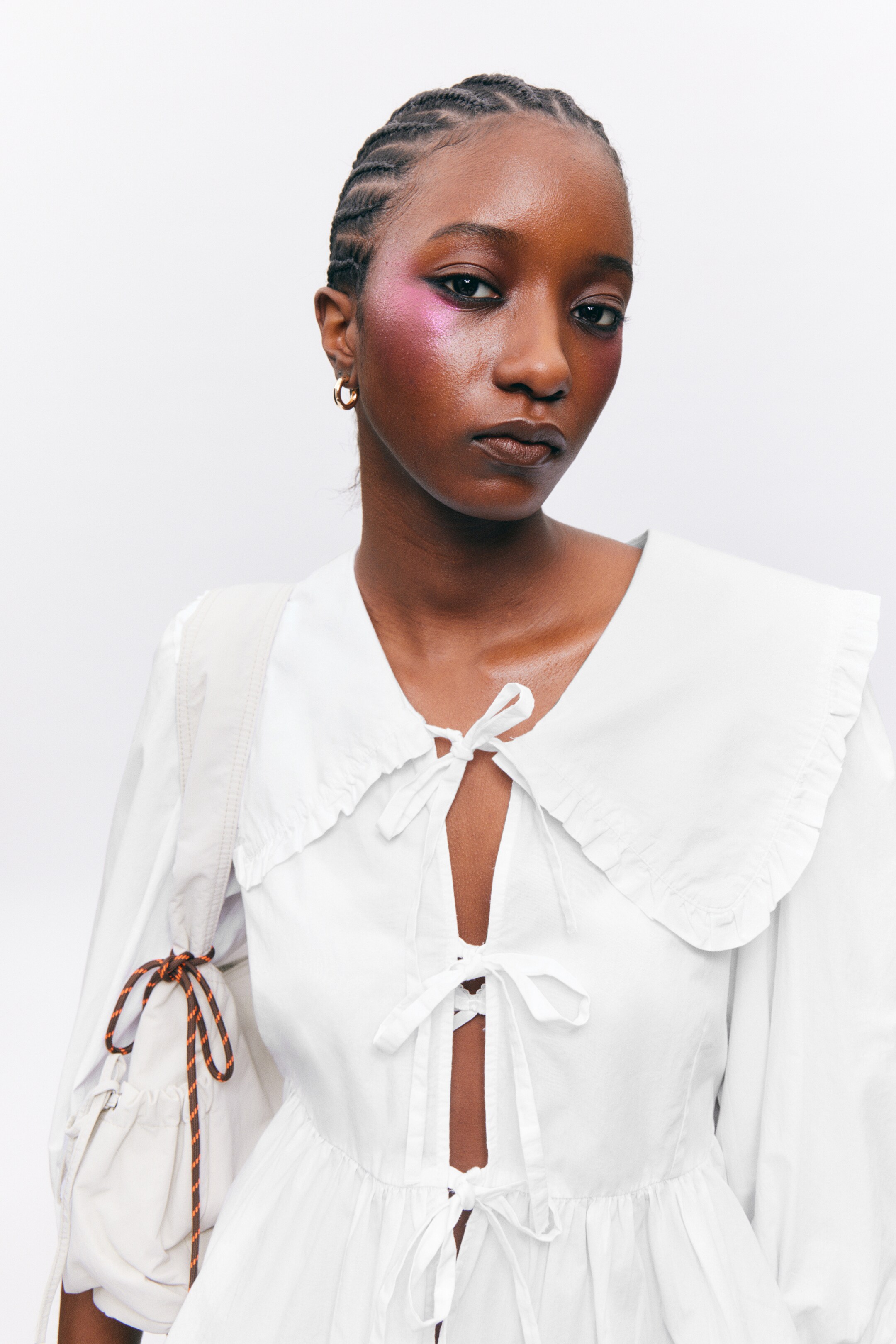 Visa större bild: Peplum poplin-blus - Vit - DAM | H&M SE 2