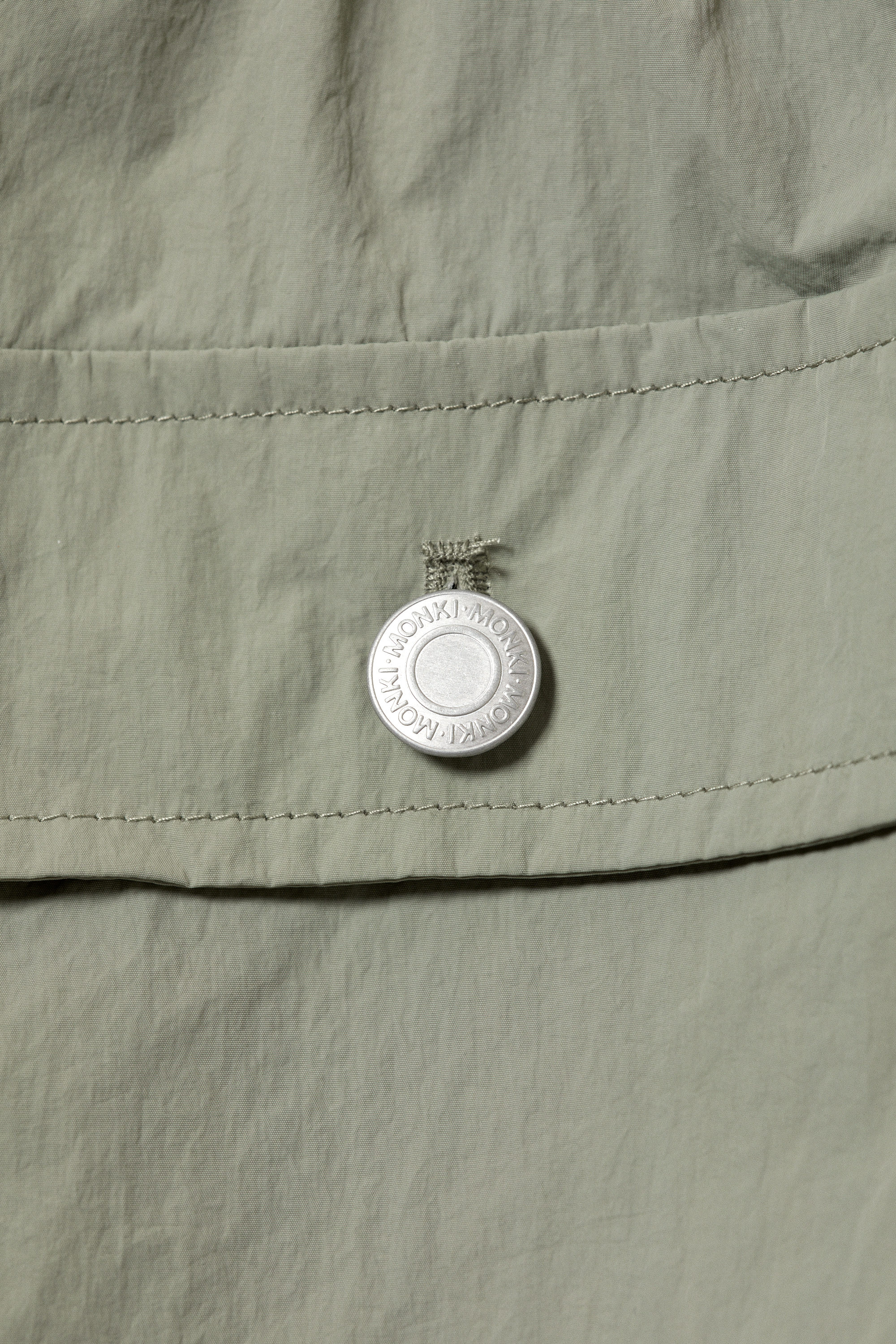Helles Khakigrün - Mini-Cargo-Shorts mit Kordelzug - 5