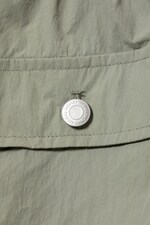 Helles Khakigrün - Mini-Cargo-Shorts mit Kordelzug - 1