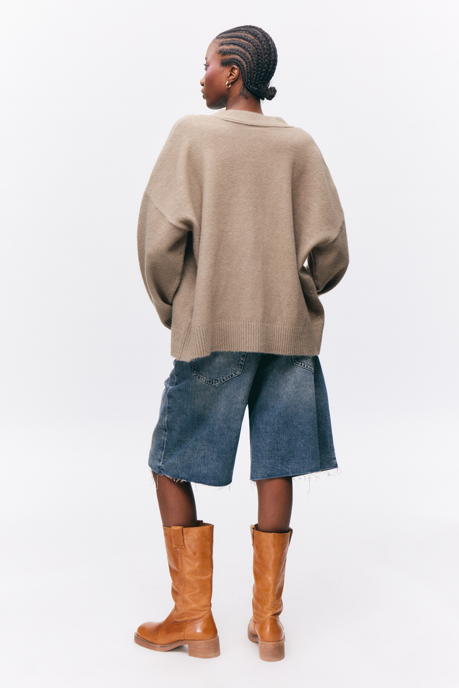 Locker geschnittene Strickjacke - Taupe Braun - 3