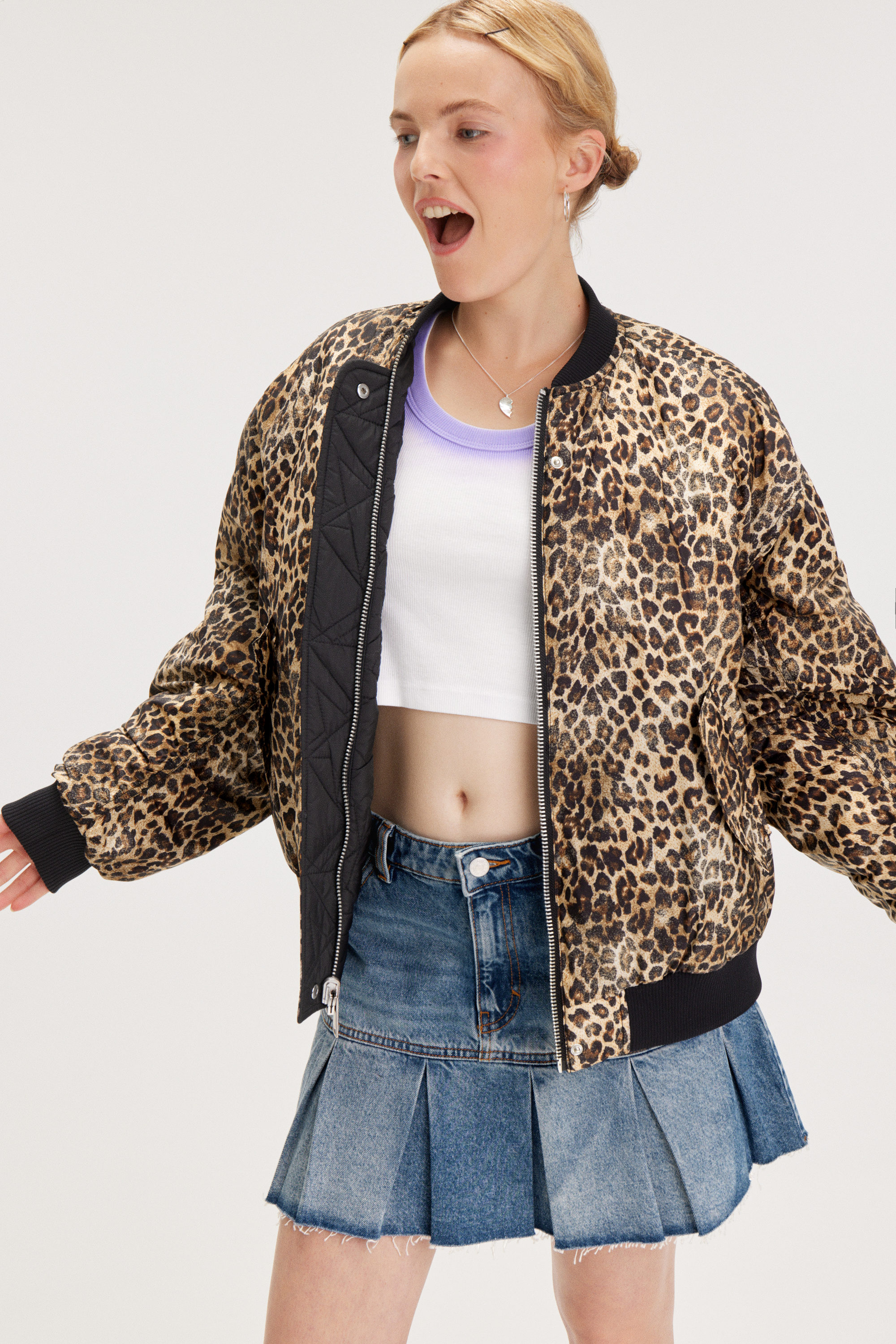 Leopard/Black - Loose Reversible Bomber Jacket - 2