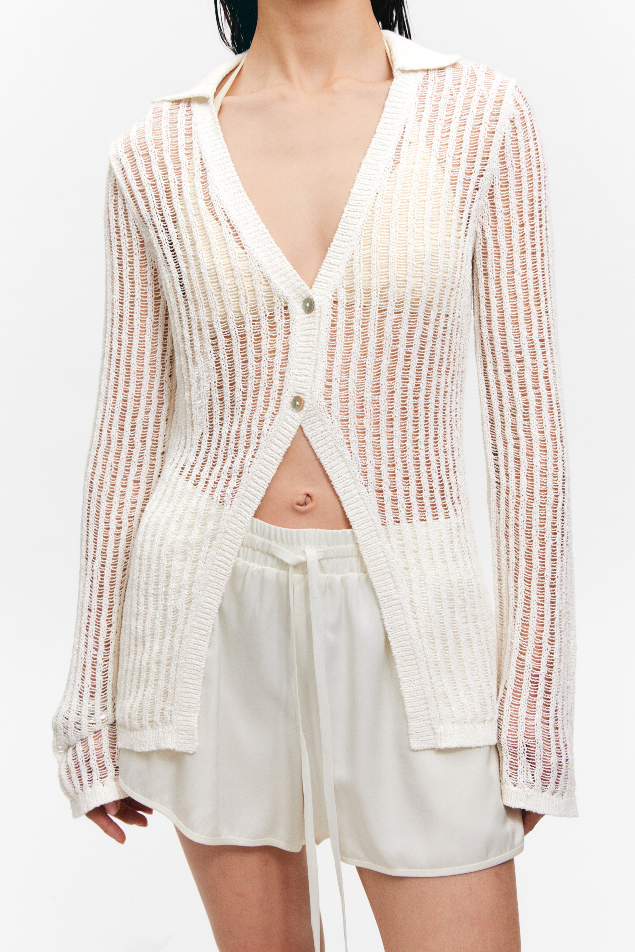 Προβολή μεγαλύτερης εικόνας: Open-Knit V-neck Cardigan - Dusty White - Ladies | H&M GR 2