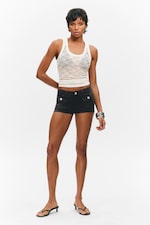 Schwarz - Mini-Shorts mit Utility-Taschen - 0