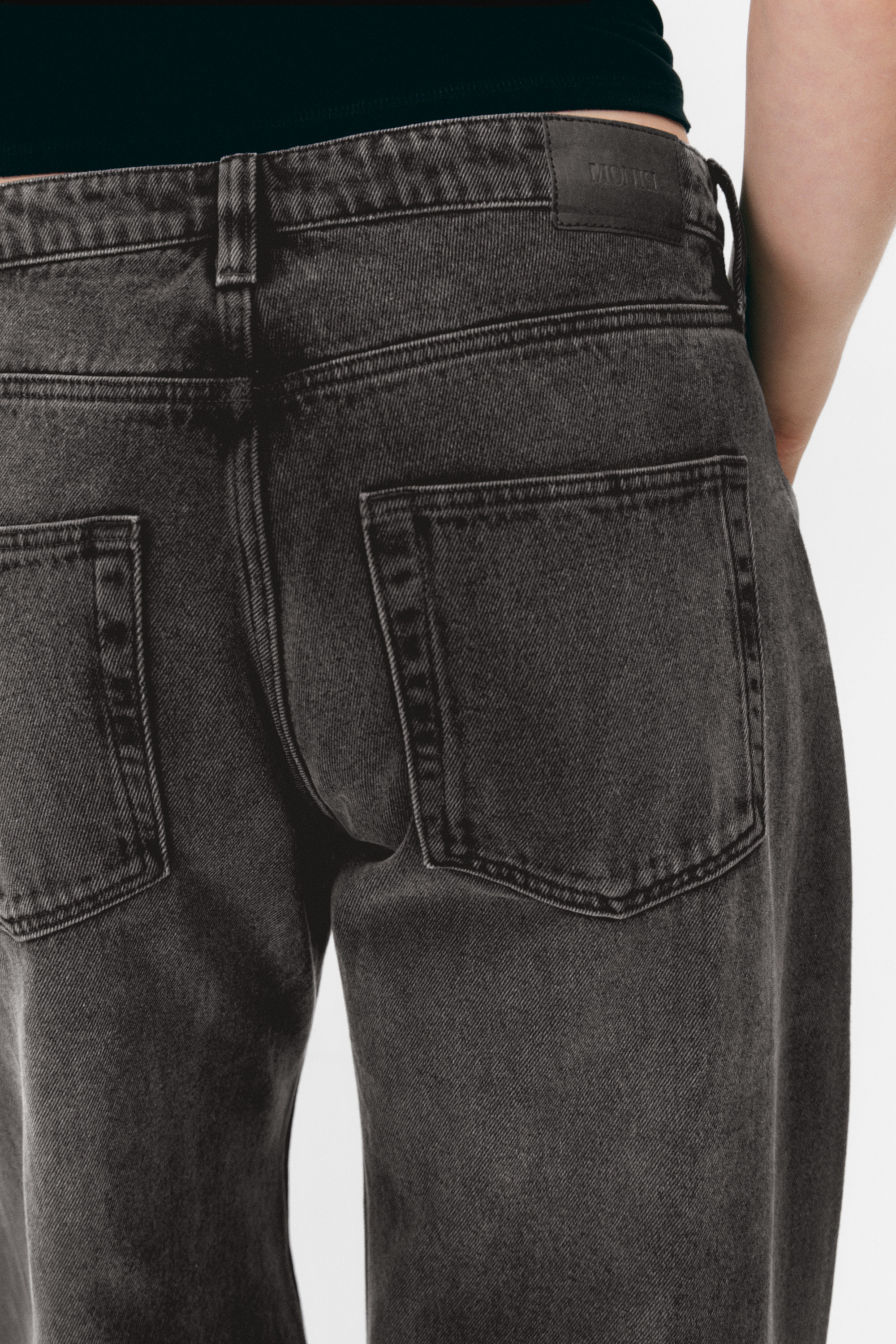 Verwaschenes Schwarz - Weite Jeans "Paz" mit mittlerer Bundhöhe - 3