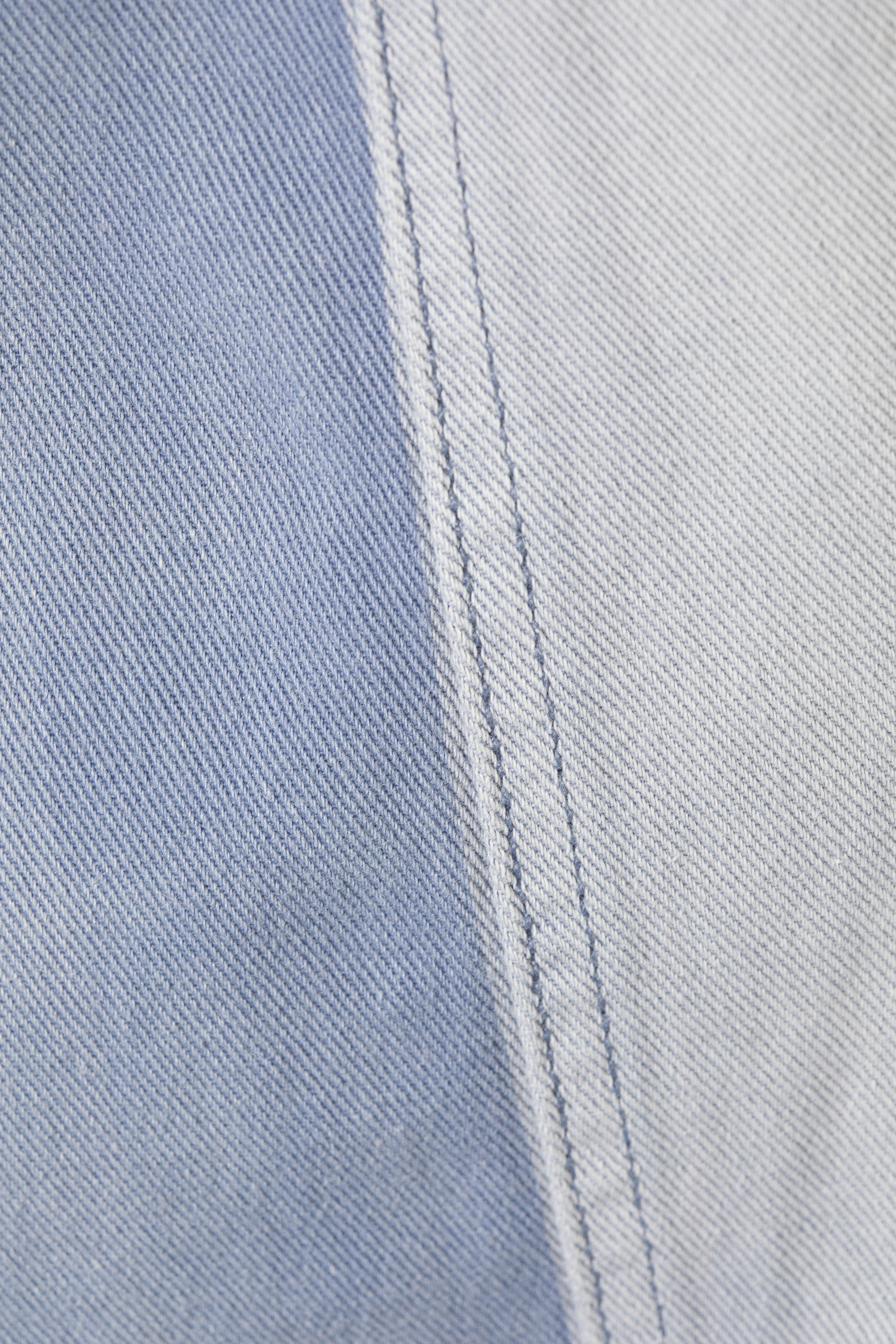 Gewaschenes Blau - Ärmelloses Utility-Kleid aus Baumwoll-Twill - 5
