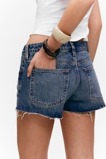 Mountain Blue - donkerblauw - Lage denim mini-short met onafgewerkte zoom - 4