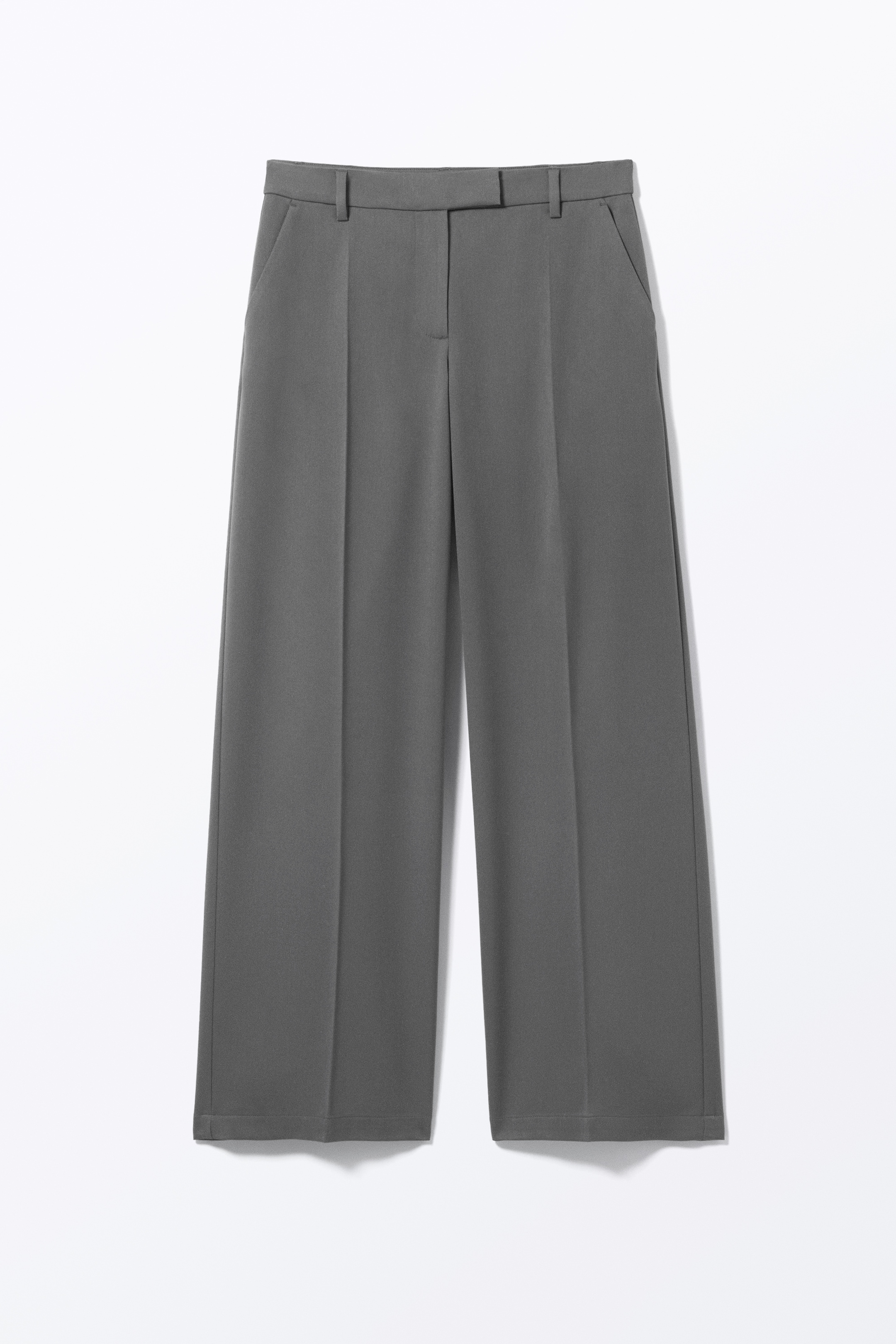 Visa större bild: Lågmidjade plisserade kostymbyxor - Mörkgrå - DAM | H&M SE 6