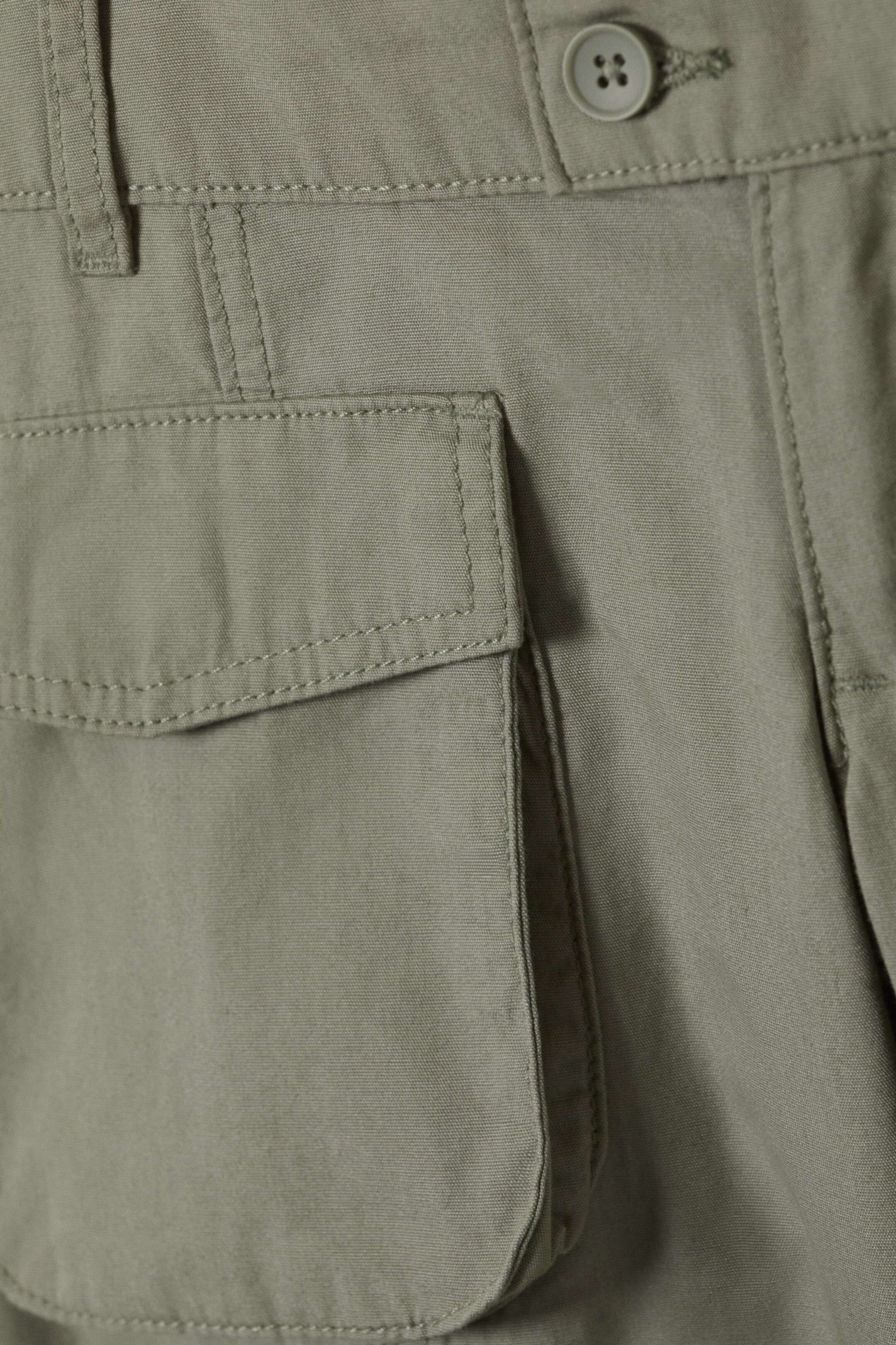 Agrandir l'image: Pantacourt cargo taille très basse - Vert kaki - FEMME | H&M CH 6