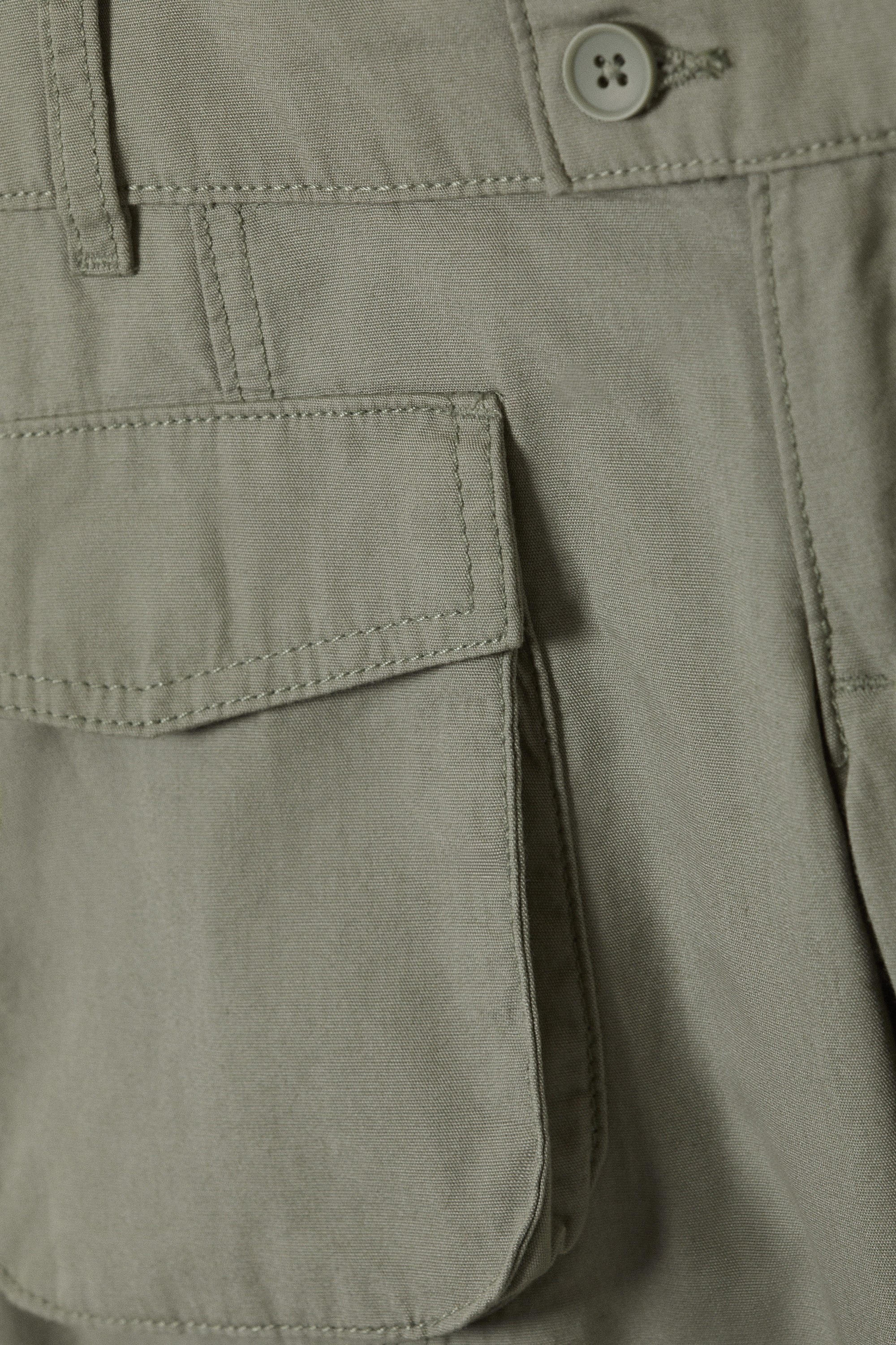 Khakigrün - Cargo-Capri-Hose mit ultraniedrigem Bund - 5