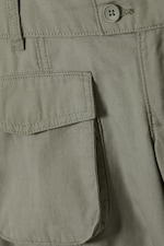 Khakigrün - Cargo-Capri-Hose mit ultraniedrigem Bund - 1