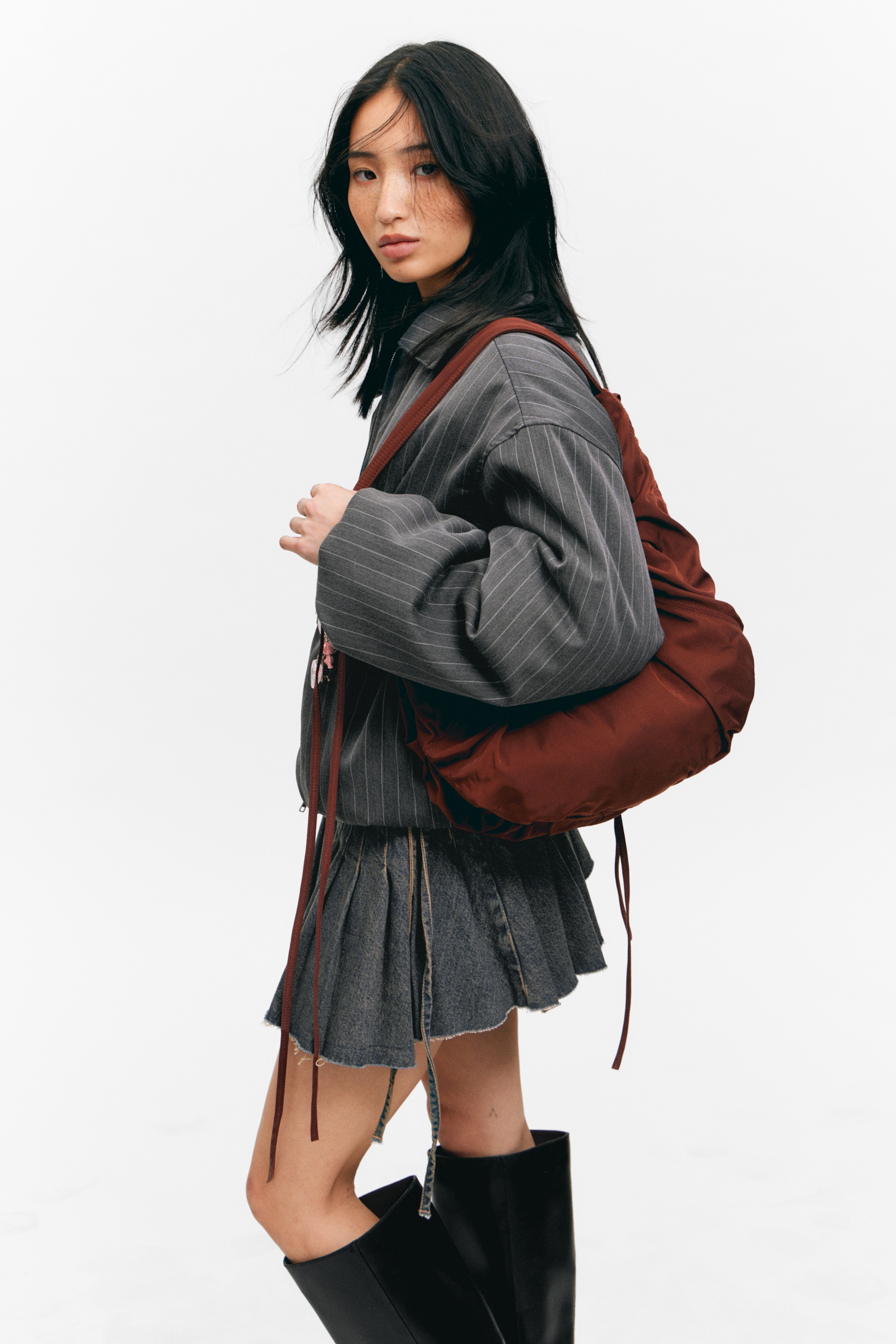 Visualizza immagine più grande: Bomber in tessuto per abiti imbottito - Grigio scuro a righe - DONNA | H&M IT 3