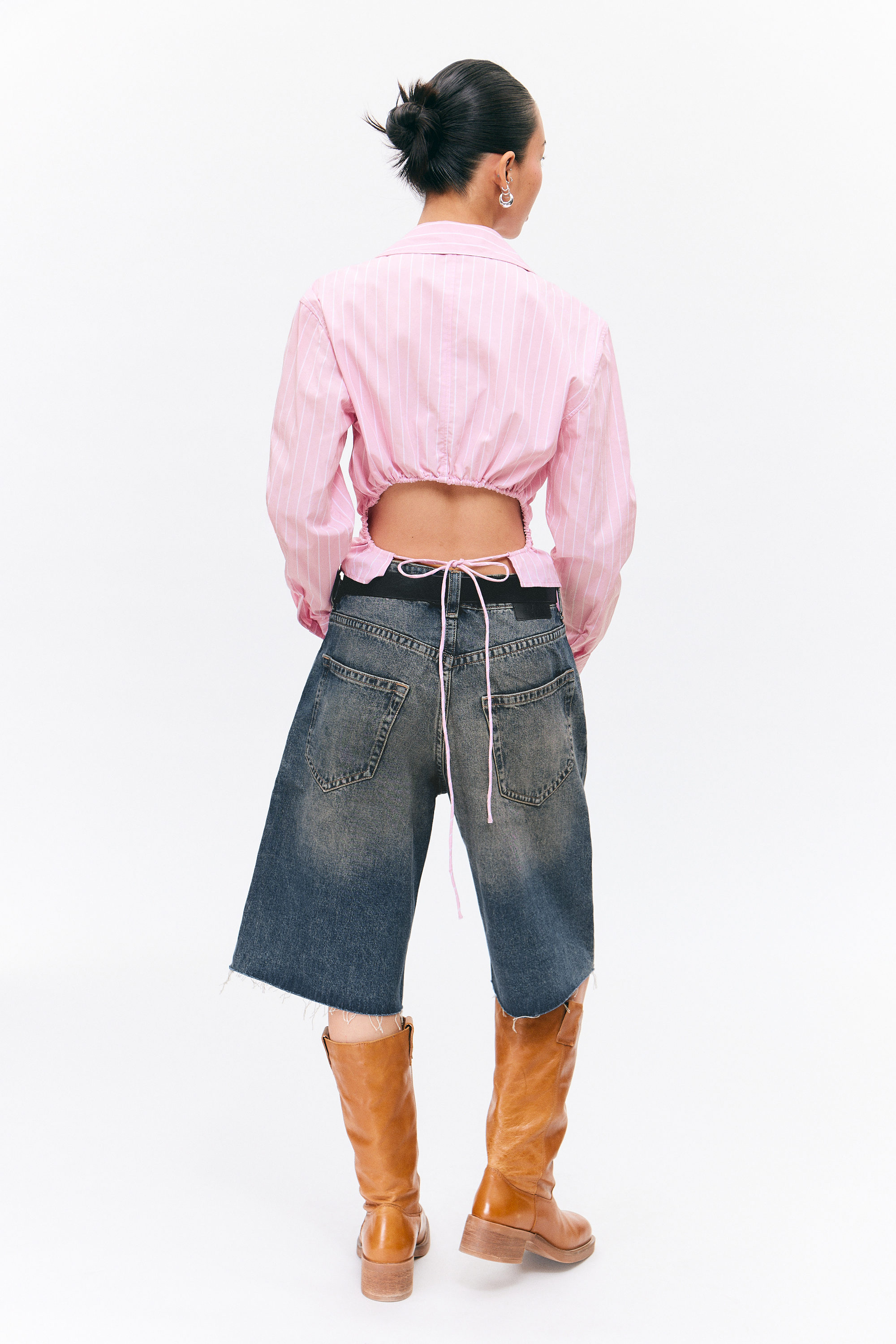 Gestreept roze - Cropped overhemd met open rug - 3