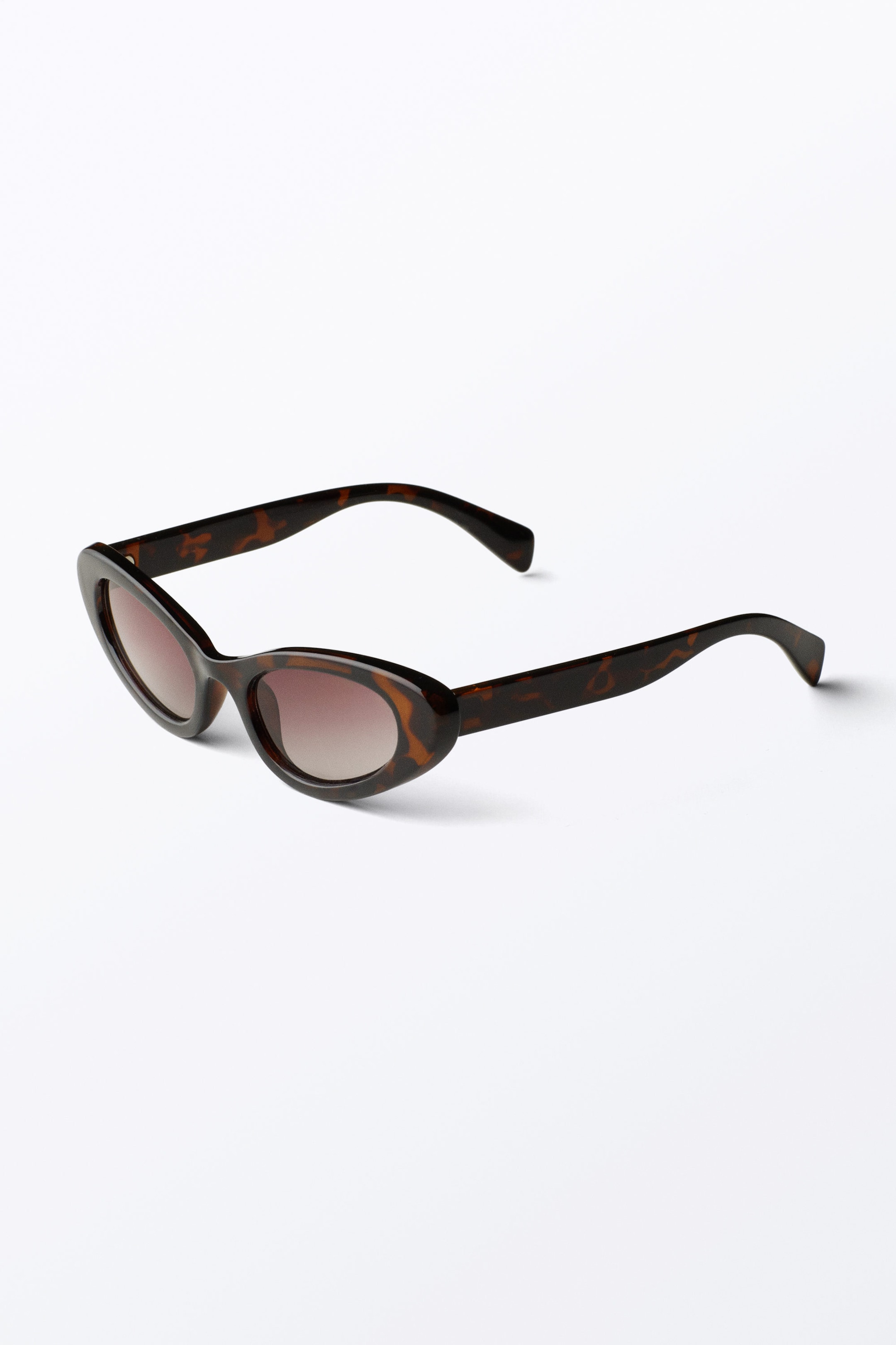 Tortoise - Red Tinted Lenses - Winged Cat-Eye Sunglasses - 3