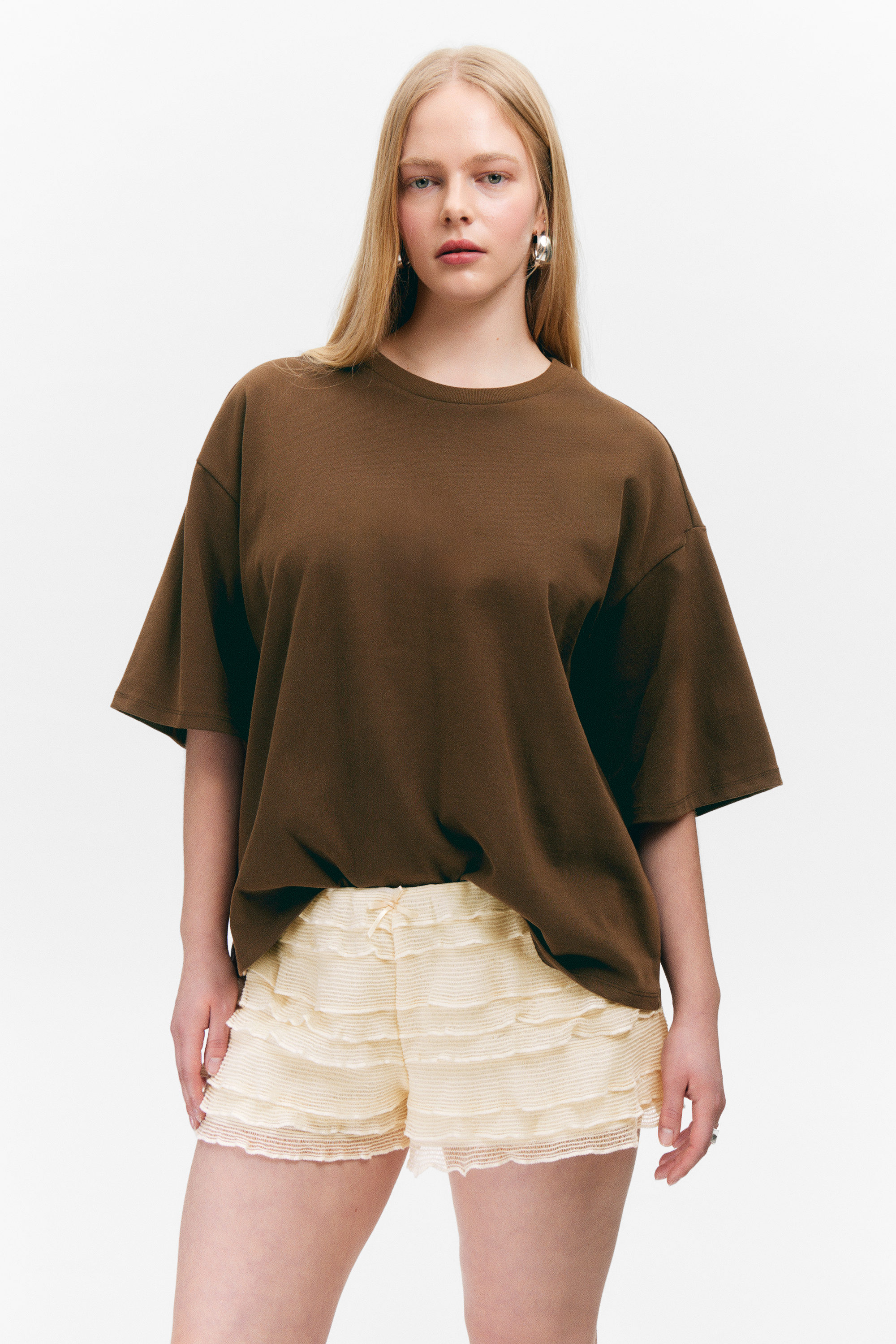 Dunkelbraun - Boxy T-Shirt aus dicker Baumwolle - 1