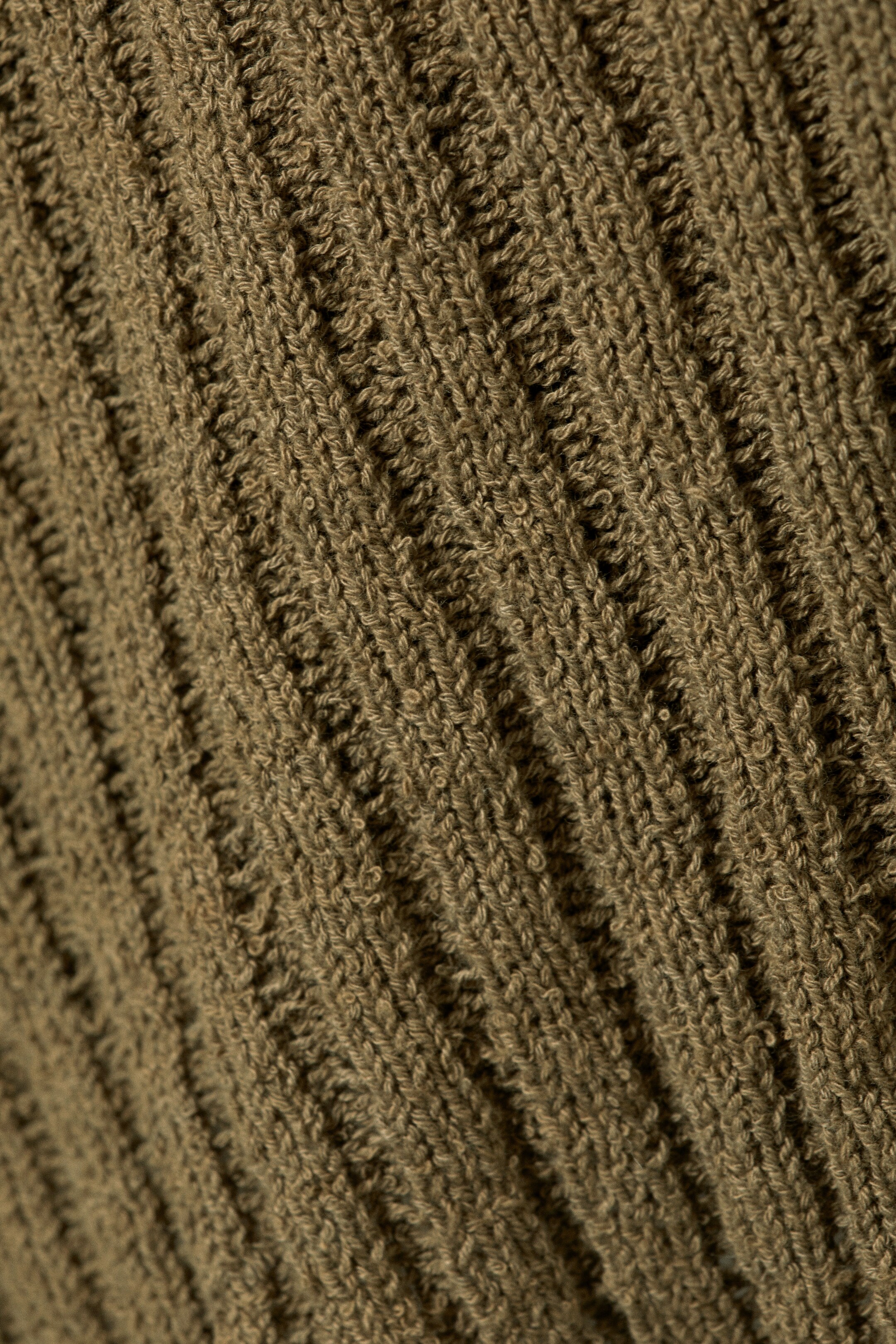 Zobraziť väčší obrázok: Knitted Wrap-shaped Asymmetric V-neck Sweater - Dark Khaki Green - ŽENY | H&M SK 6