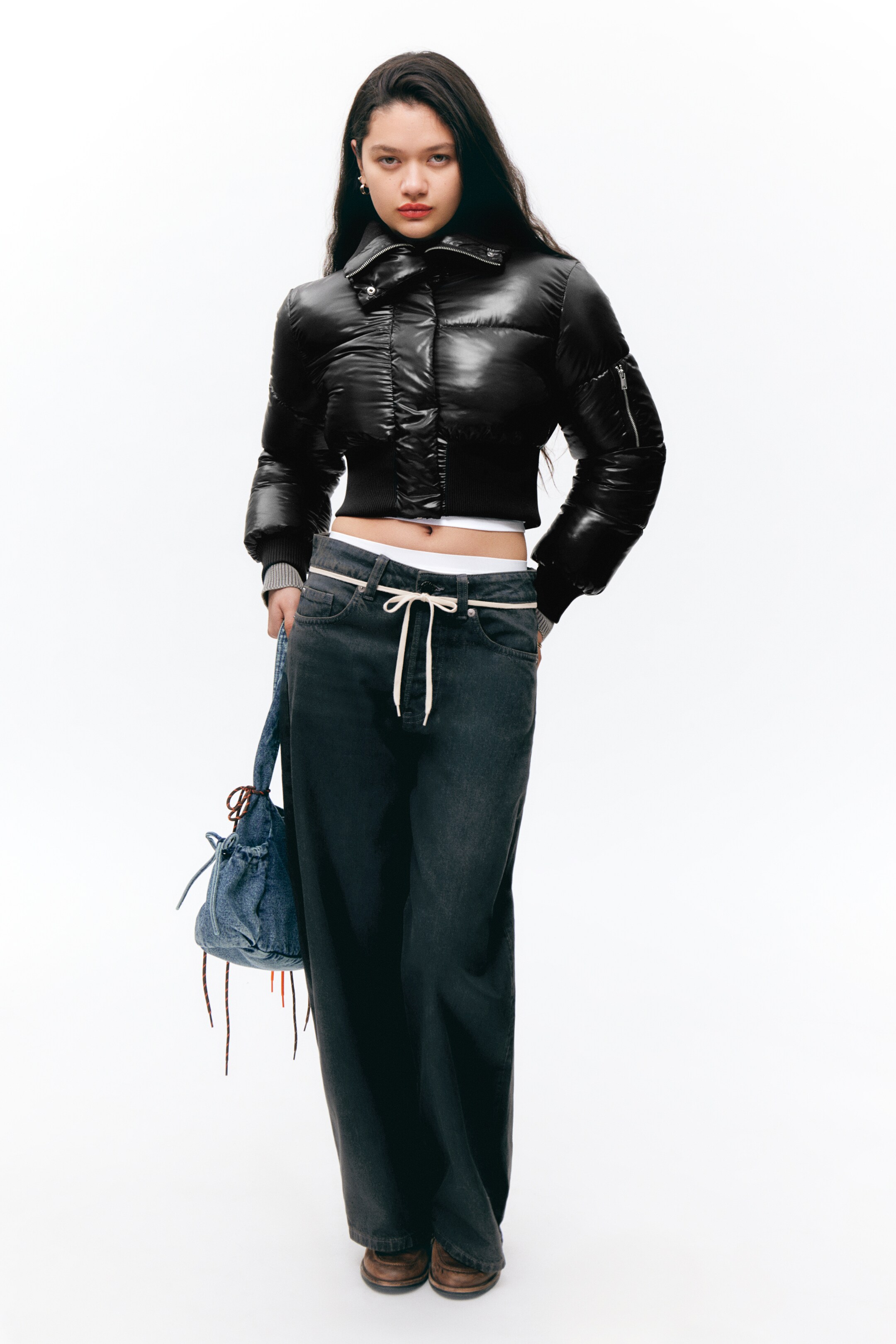 Grösseres Bild ansehen: Verkürzte, wattierte Daunenjacke - Schwarz - DAMEN | H&M CH 1