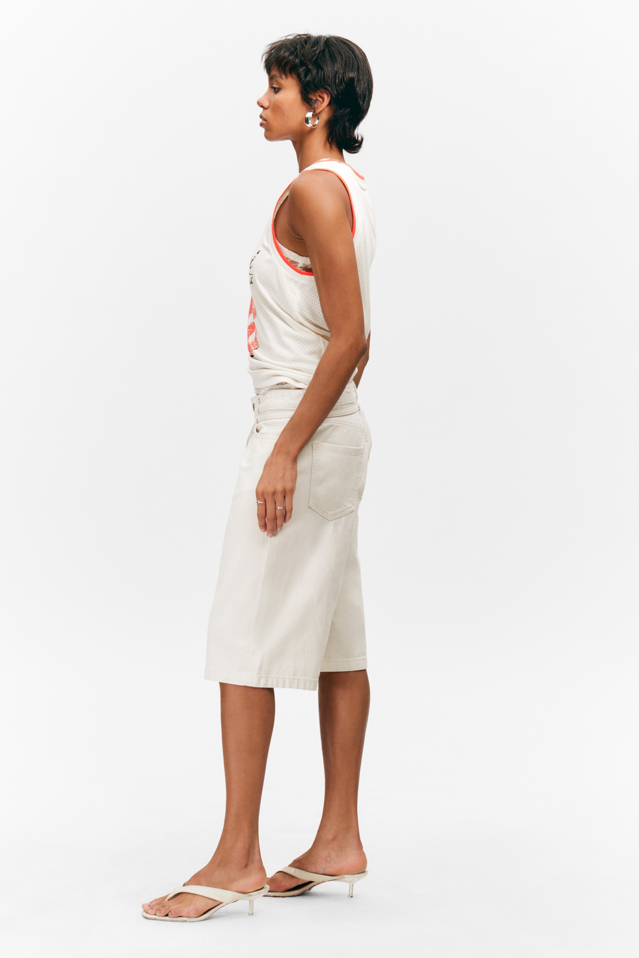 View larger image: Low Rise Cargo Cotton Twill Jorts - Off-white - Ladies | H&M GB 3