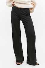 Black - Soft Low Waisted Leggings - 1
