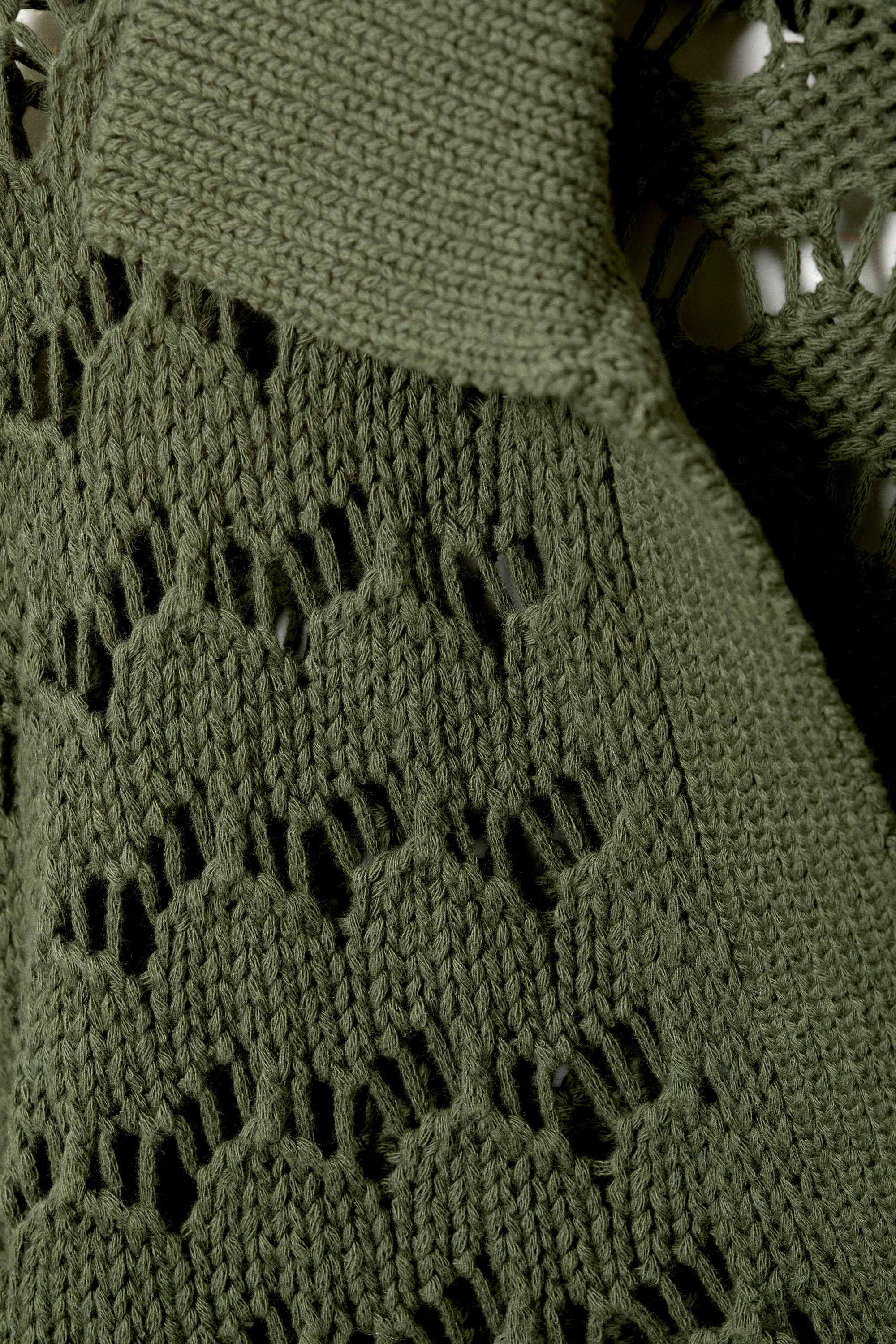 Dunkles Khakigrün - Lockerer Grobstrick-Pullover