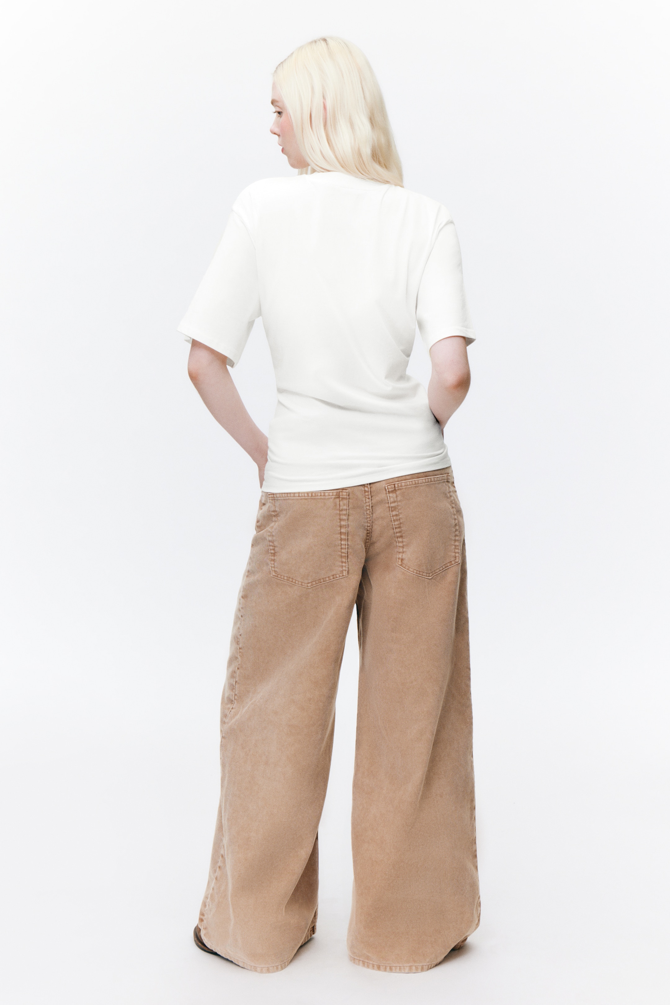 View larger image: Short-Sleeved Cinched Top - White - Ladies | H&M GB 3