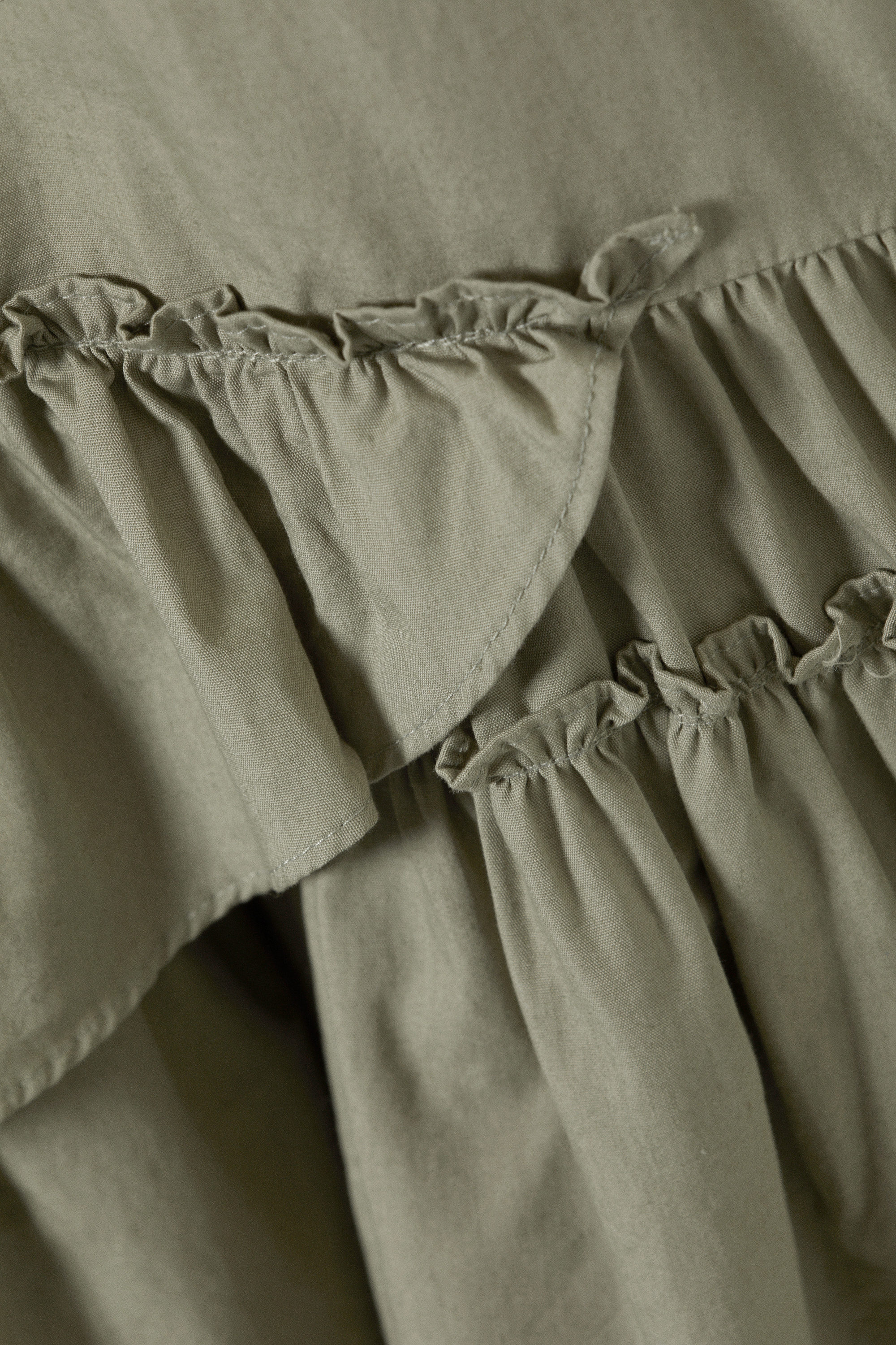Khakigrün - Oversized Mini-Hemdkleid mit Rüschen - 5