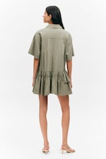 Kakigroen - Oversized mini-overhemdjurk met ruches - 3