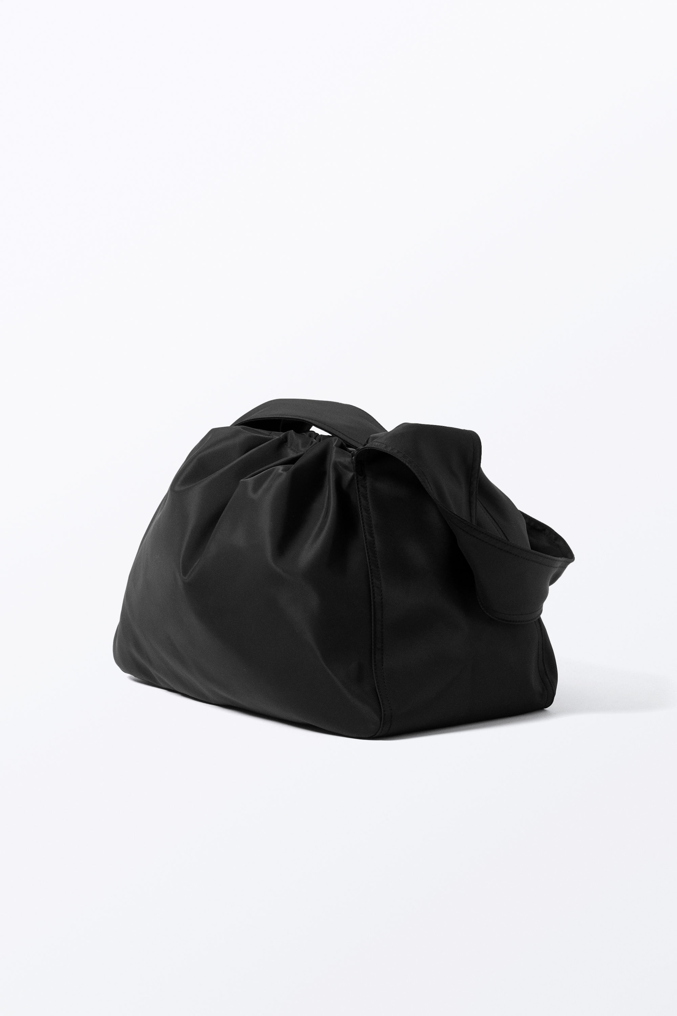 Schwarz - Große rechteckige Umhängetasche mit Kordelzug - 2