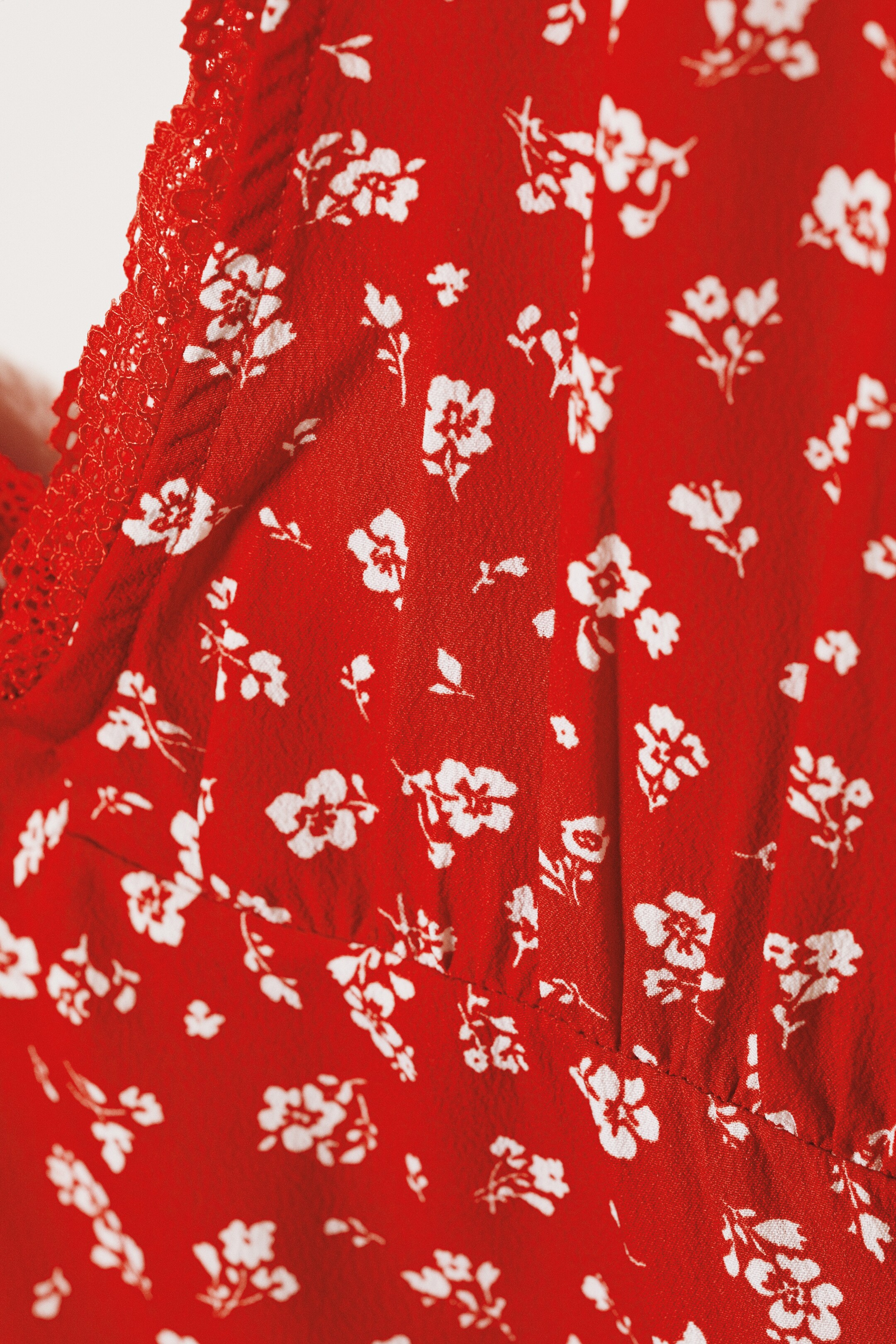 Zobacz większy obraz: Sukienka maxi z dekoltem w serek - Red Floral - ONA | H&M PL 2