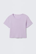Flieder - Bauchfreies, körperbetontes Baumwoll-T-Shirt - 0